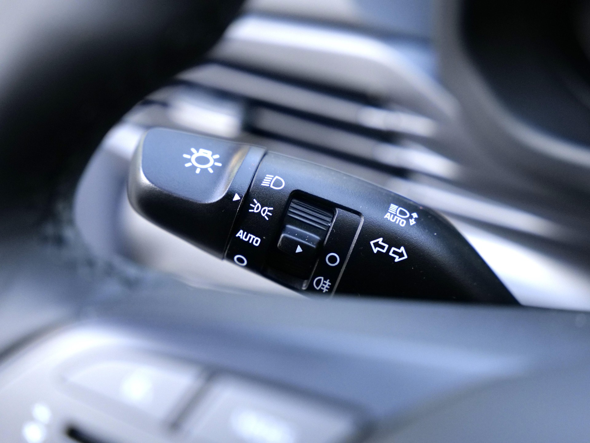HYUNDAI i20 1.0 T-GDi Amplia-image-19