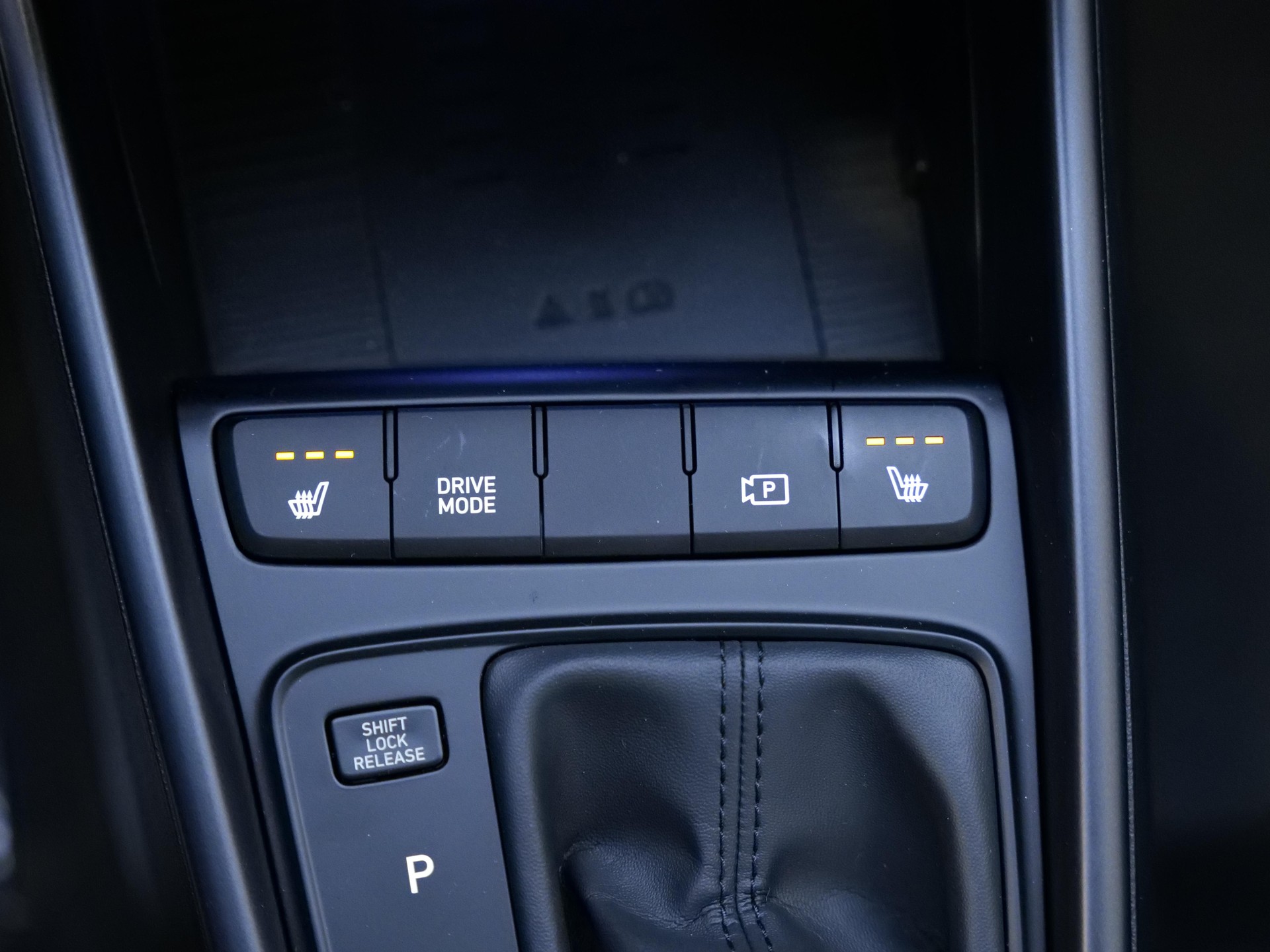 HYUNDAI i20 1.0 T-GDi Amplia-image-21