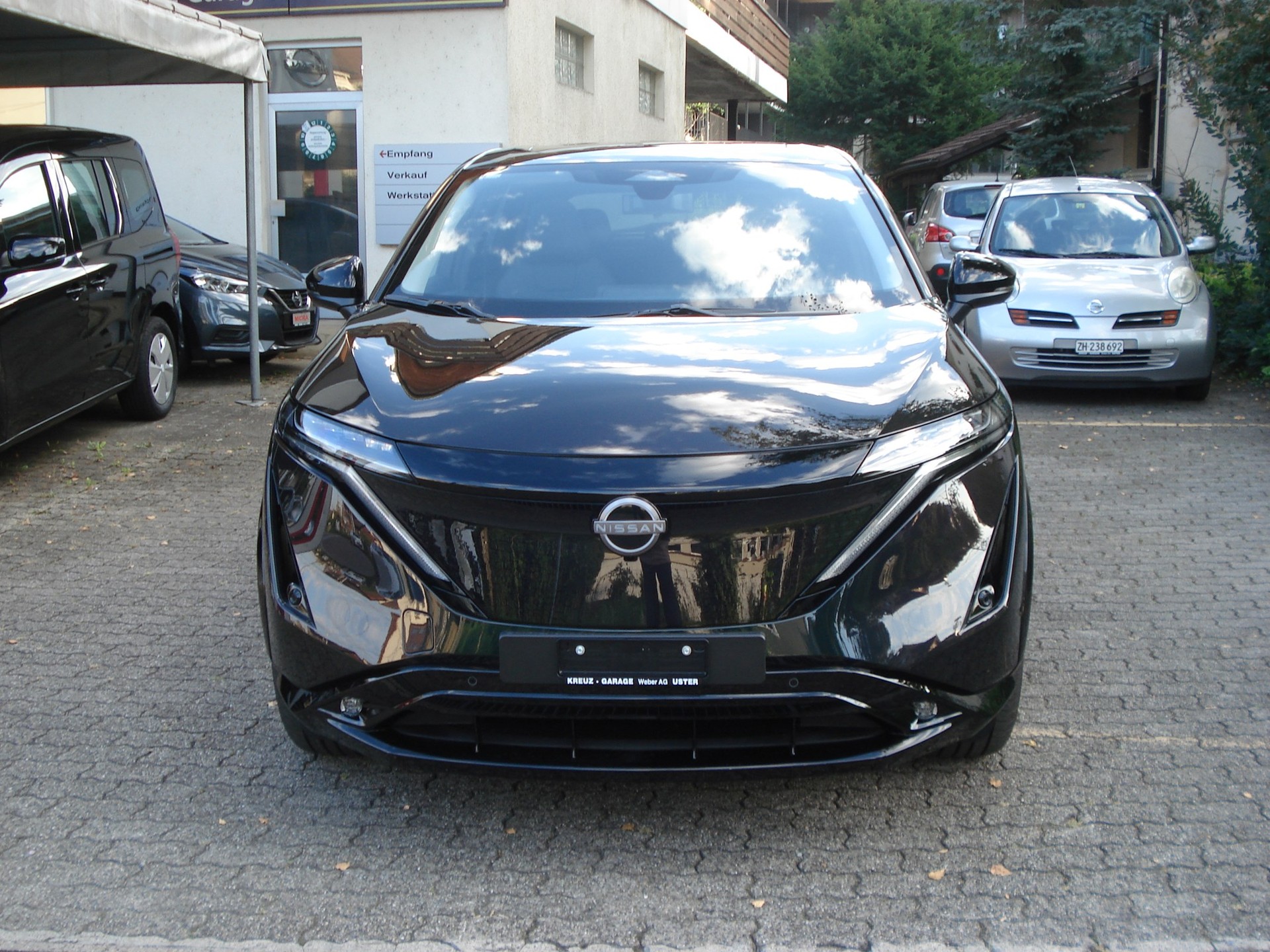 NISSAN Ariya 87 kWh e-4orce Evolve Allrad-showroom-element-1