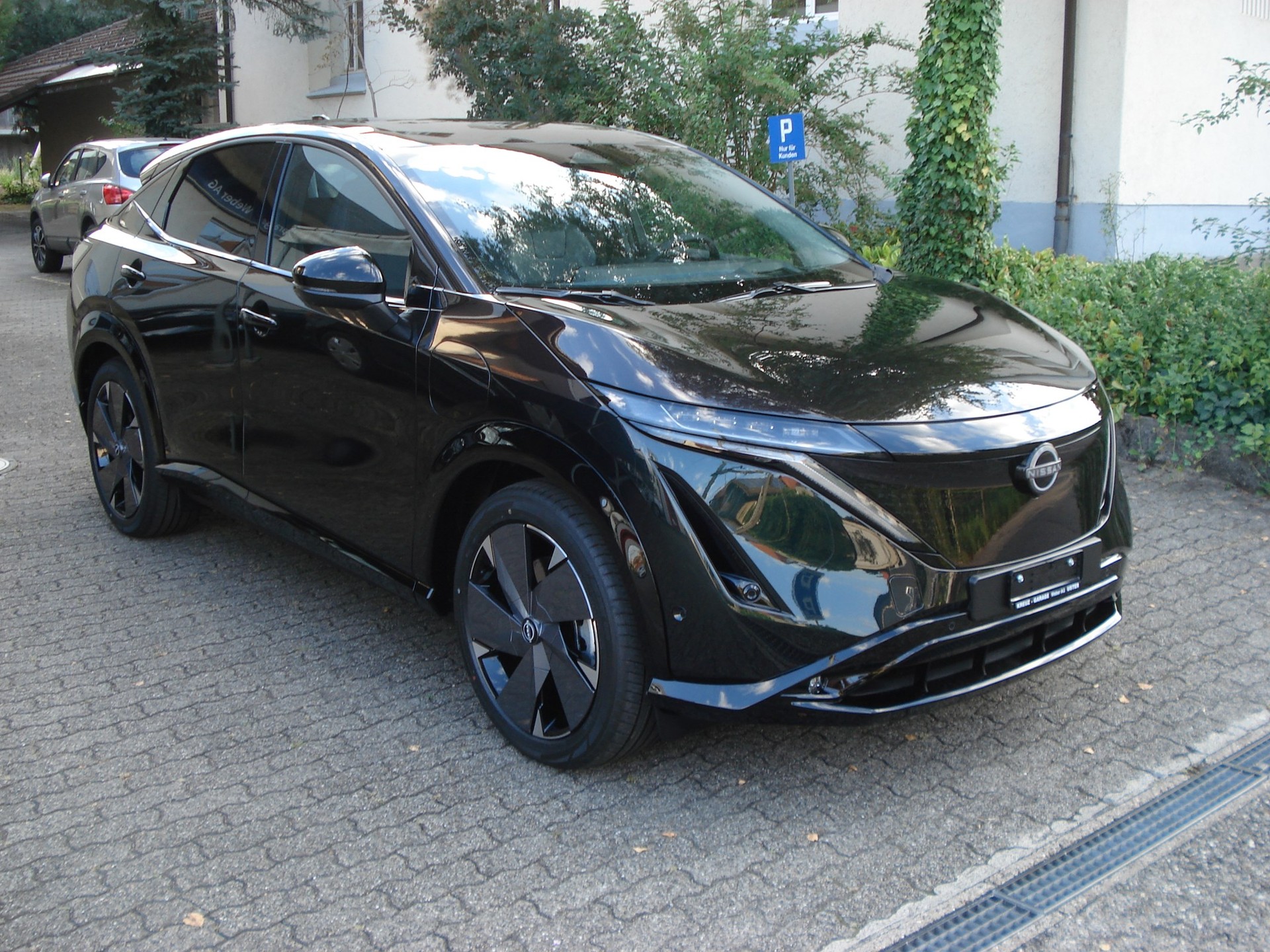 NISSAN Ariya 87 kWh e-4orce Evolve Allrad-showroom-element-2