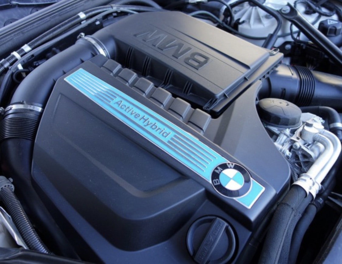 BMW ActiveHybrid 5 Steptronic-image-10