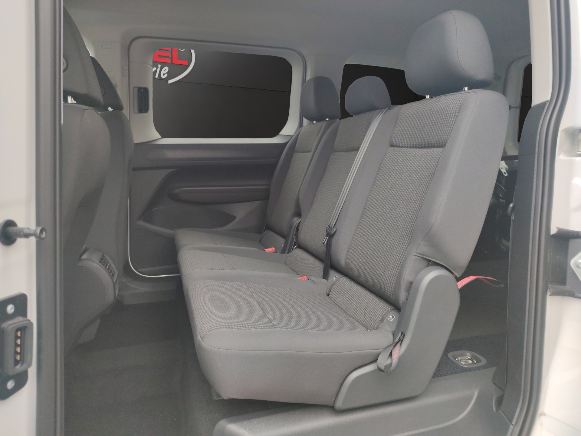VW Caddy Maxi 2.0 TDI Liberty DSG-image-7