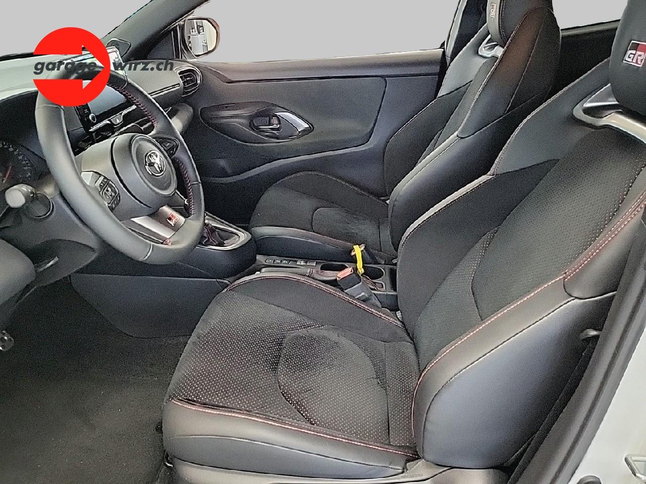 TOYOTA GR Yaris 1.6 Turbo Sport 4x4-image-6