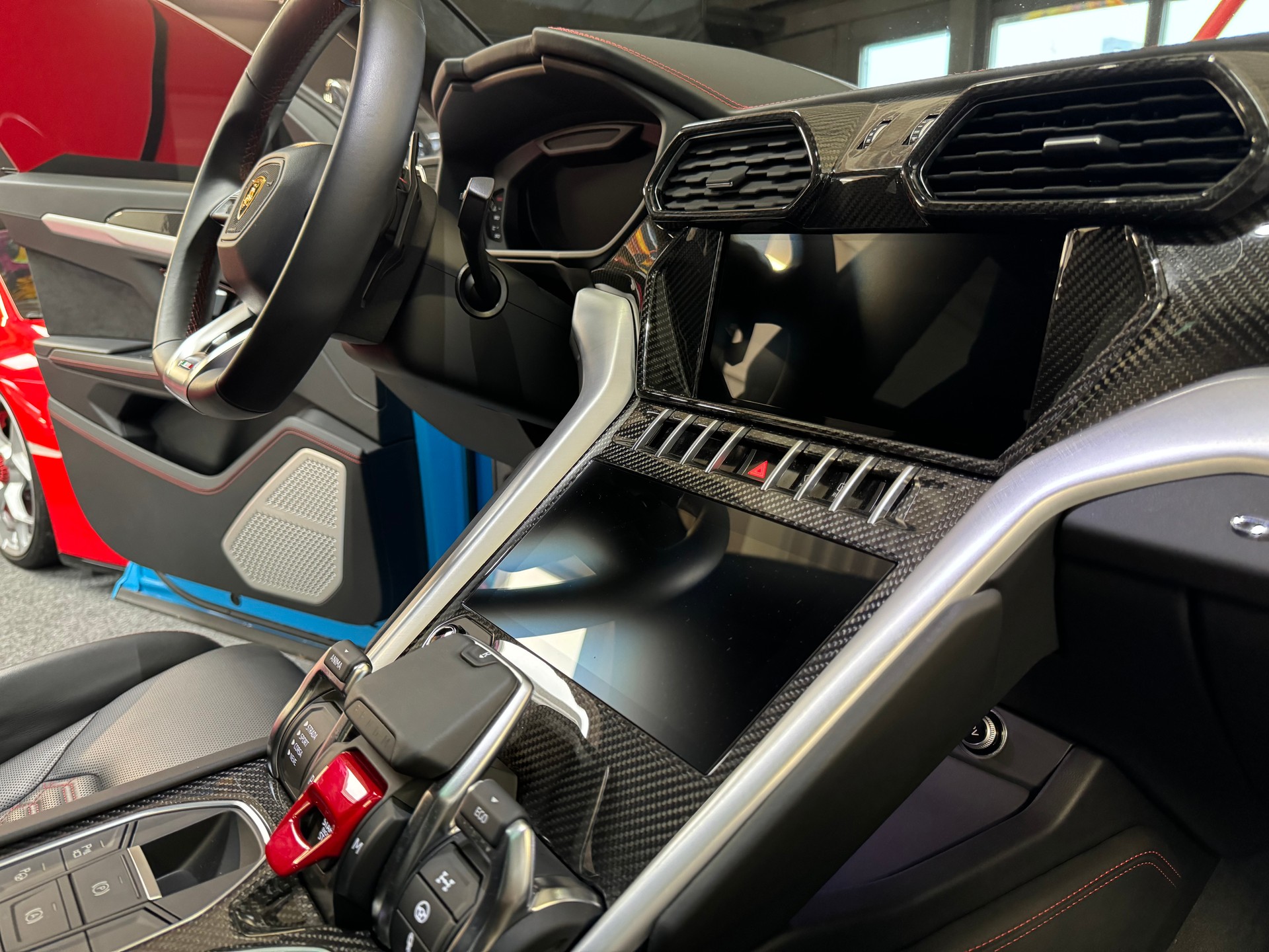 LAMBORGHINI Urus E-Gear-image-15