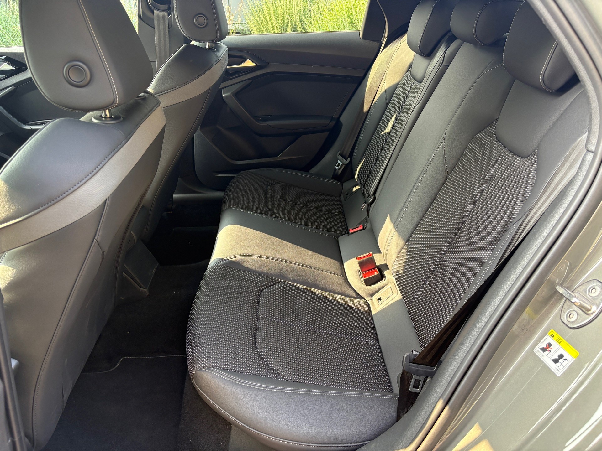 AUDI A1 allstreet 35 TFSI S-tronic-image-11