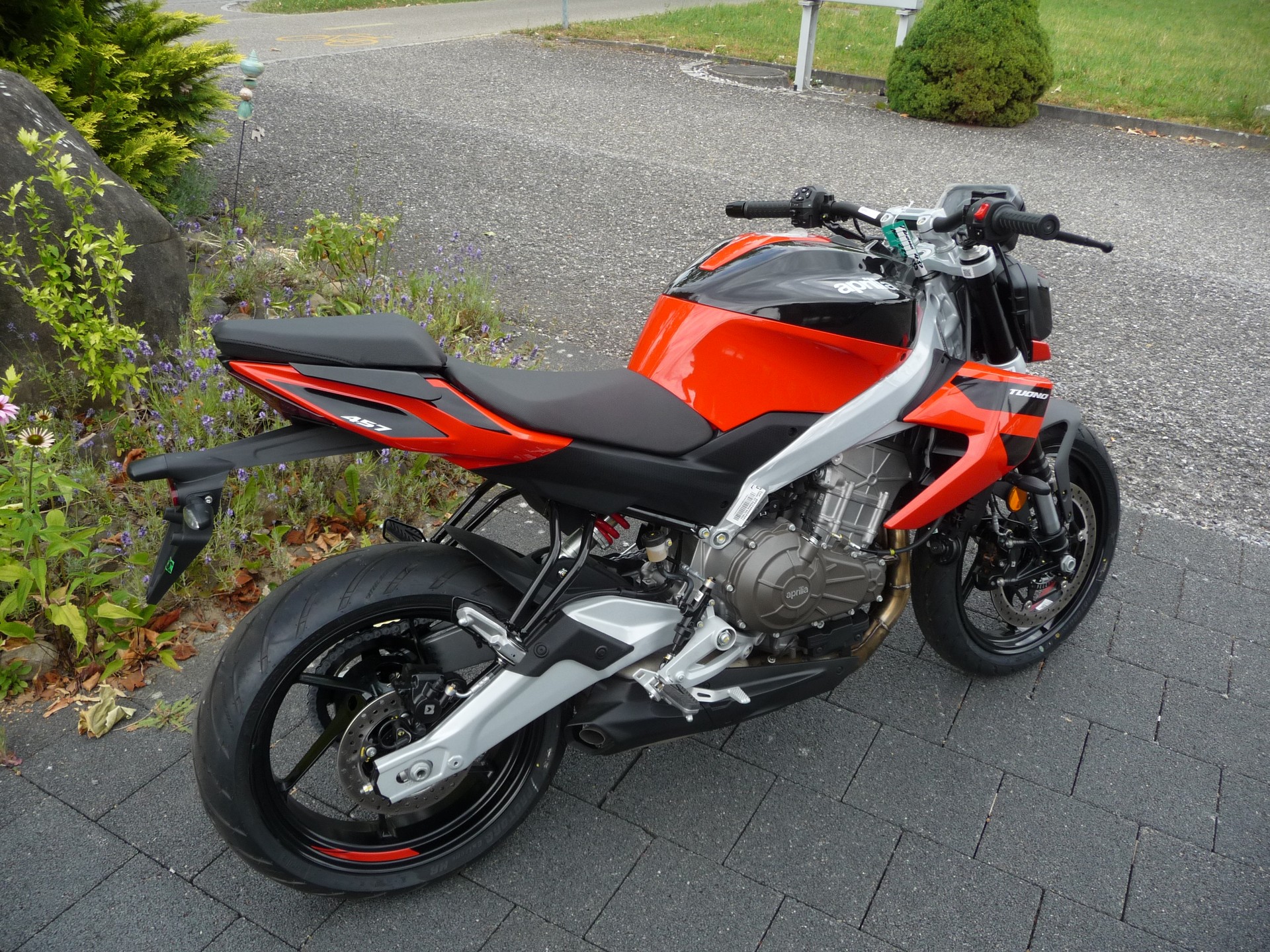 APRILIA TUONO 457-image-2