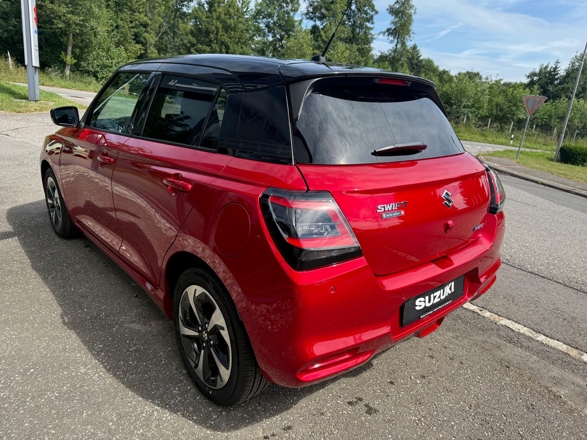 SUZUKI Swift 1.2 Tradizio Top Hybrid CVT-image-3