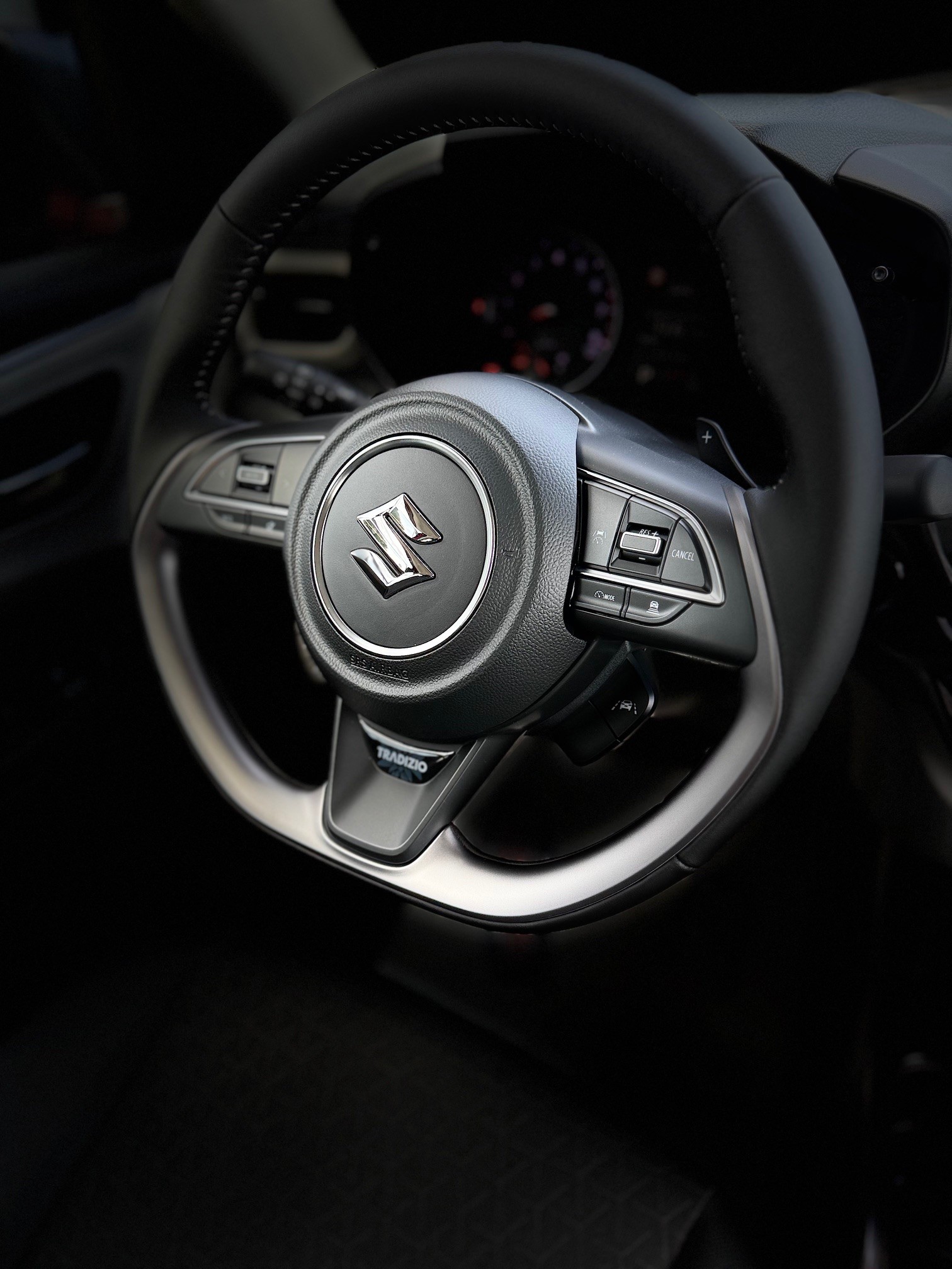 SUZUKI Swift 1.2 Tradizio Top Hybrid CVT-image-11