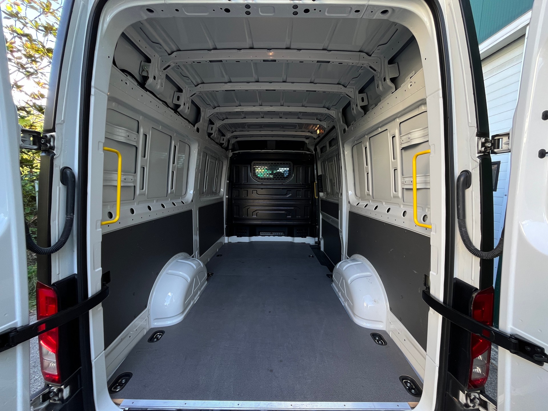 VW Crafter 35 2.0 BiTDI Entry L3-image-12