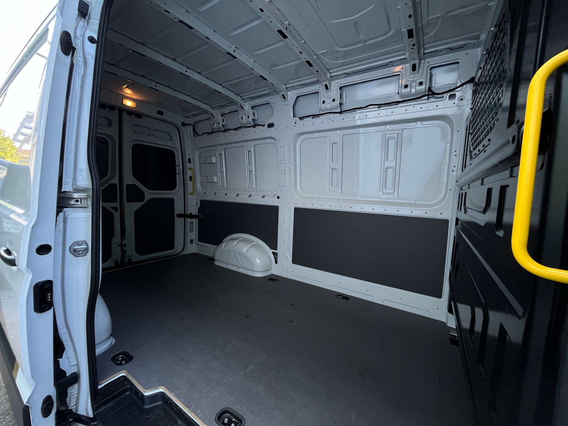VW Crafter 35 2.0 BiTDI Entry L3-image-11