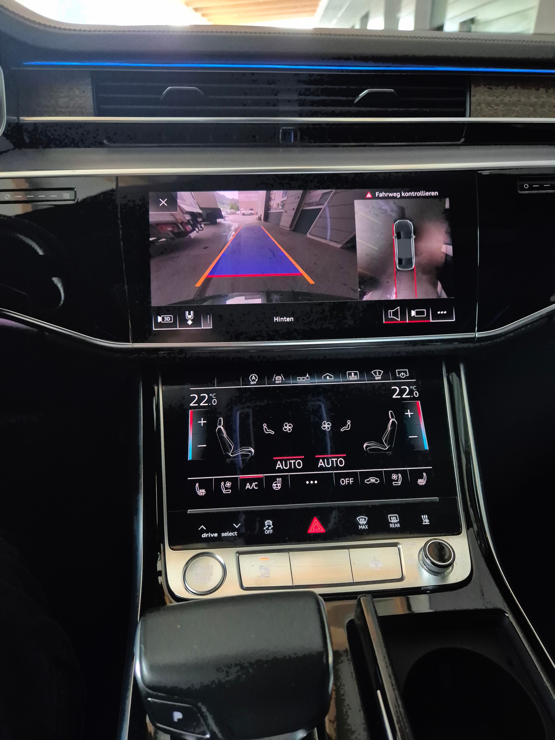 AUDI A8 55 L TFSI quattro tiptronic-image-13