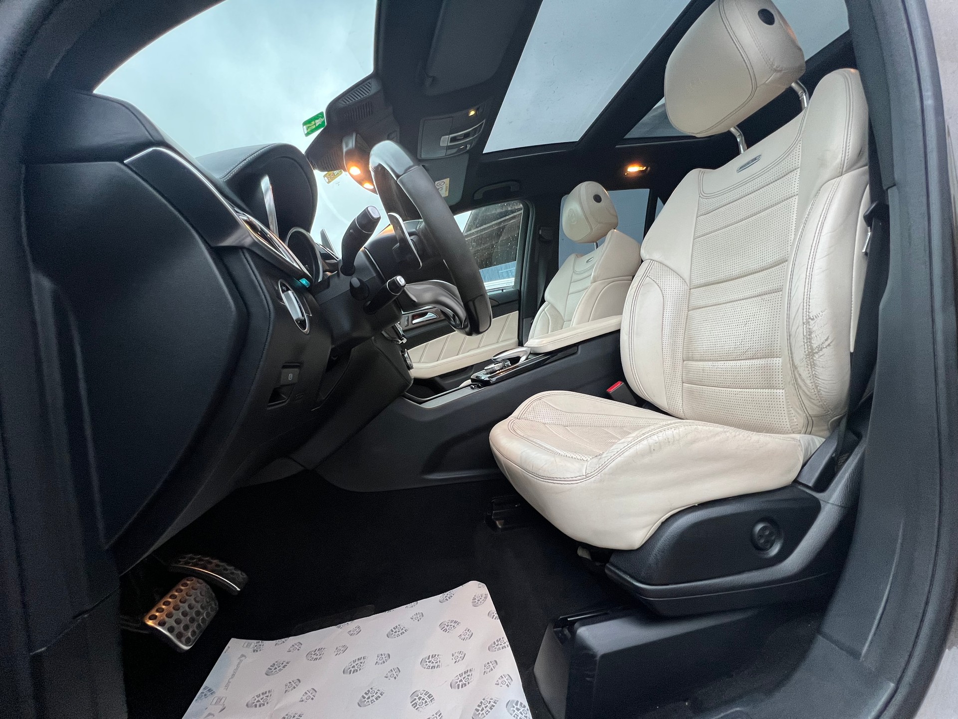 MERCEDES-BENZ GLE 63 S AMG 4Matic Speedshift Plus 7G-Tronic-image-11