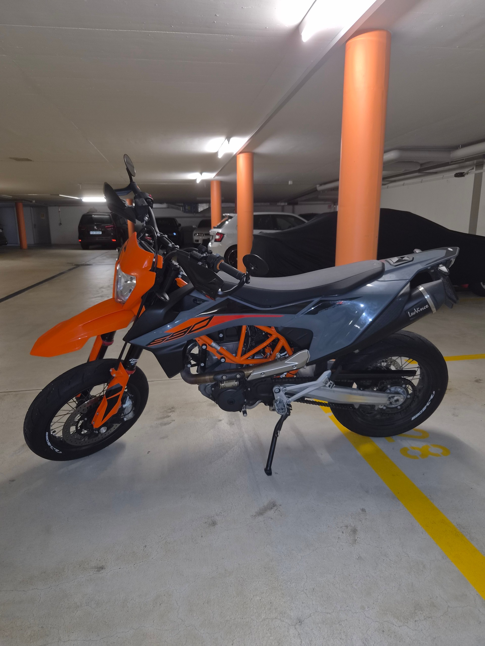 KTM 690 SMC R ABS (35 kW)-image-0