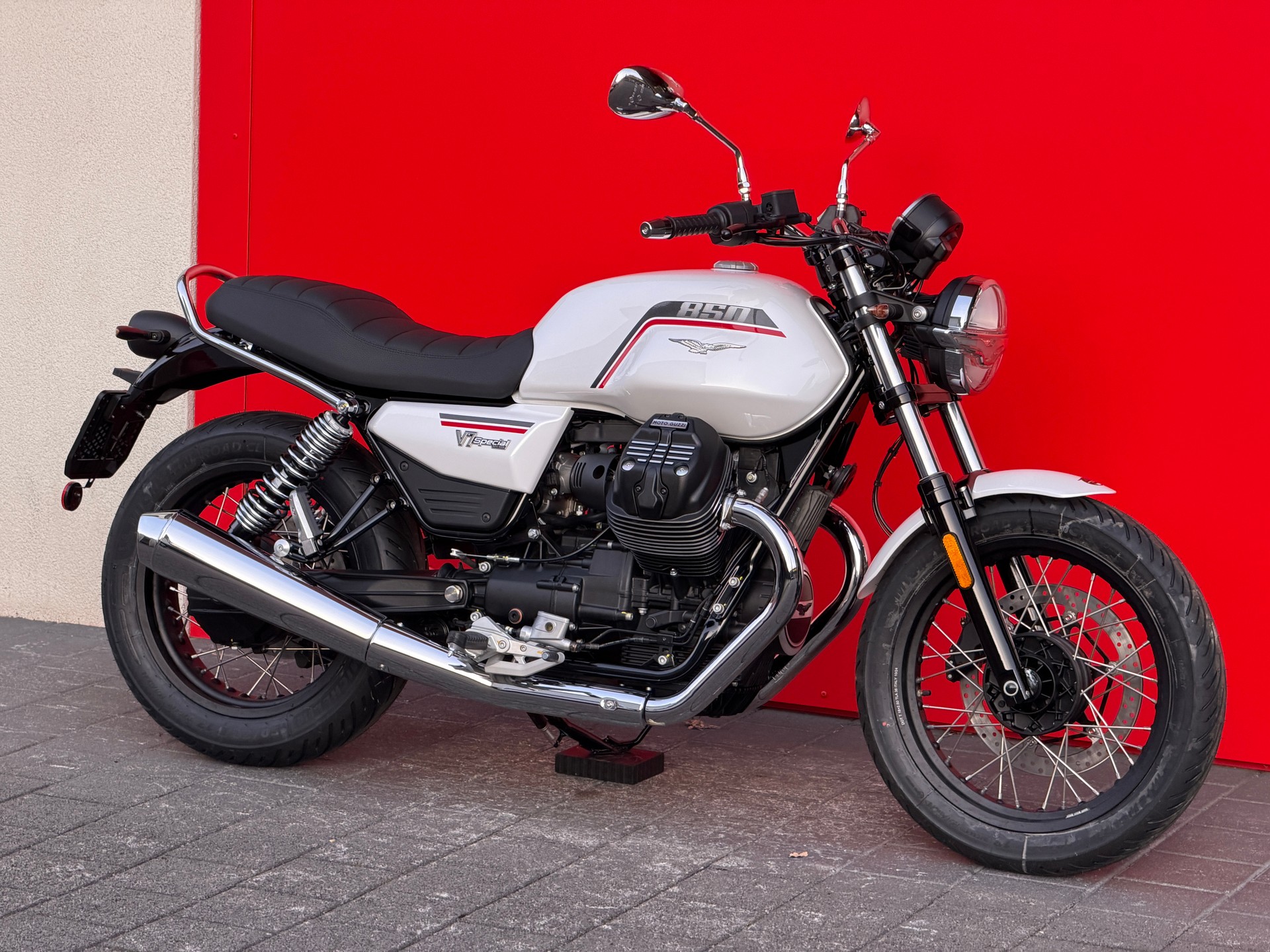 MOTO GUZZI V7 IV 850 Special E5+ (35kW)-image-4