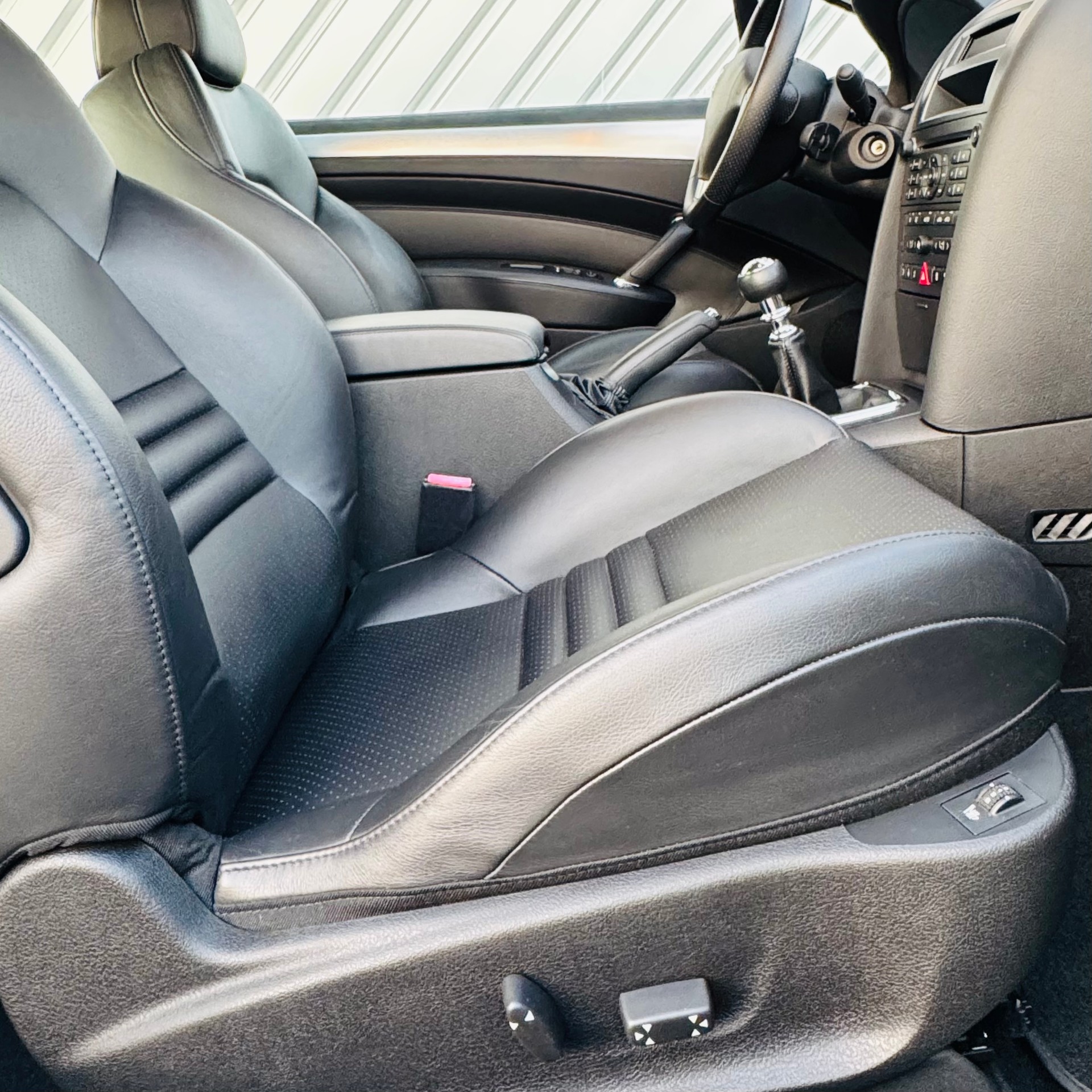 PEUGEOT 407 Coupé 3.0 Pack-image-23