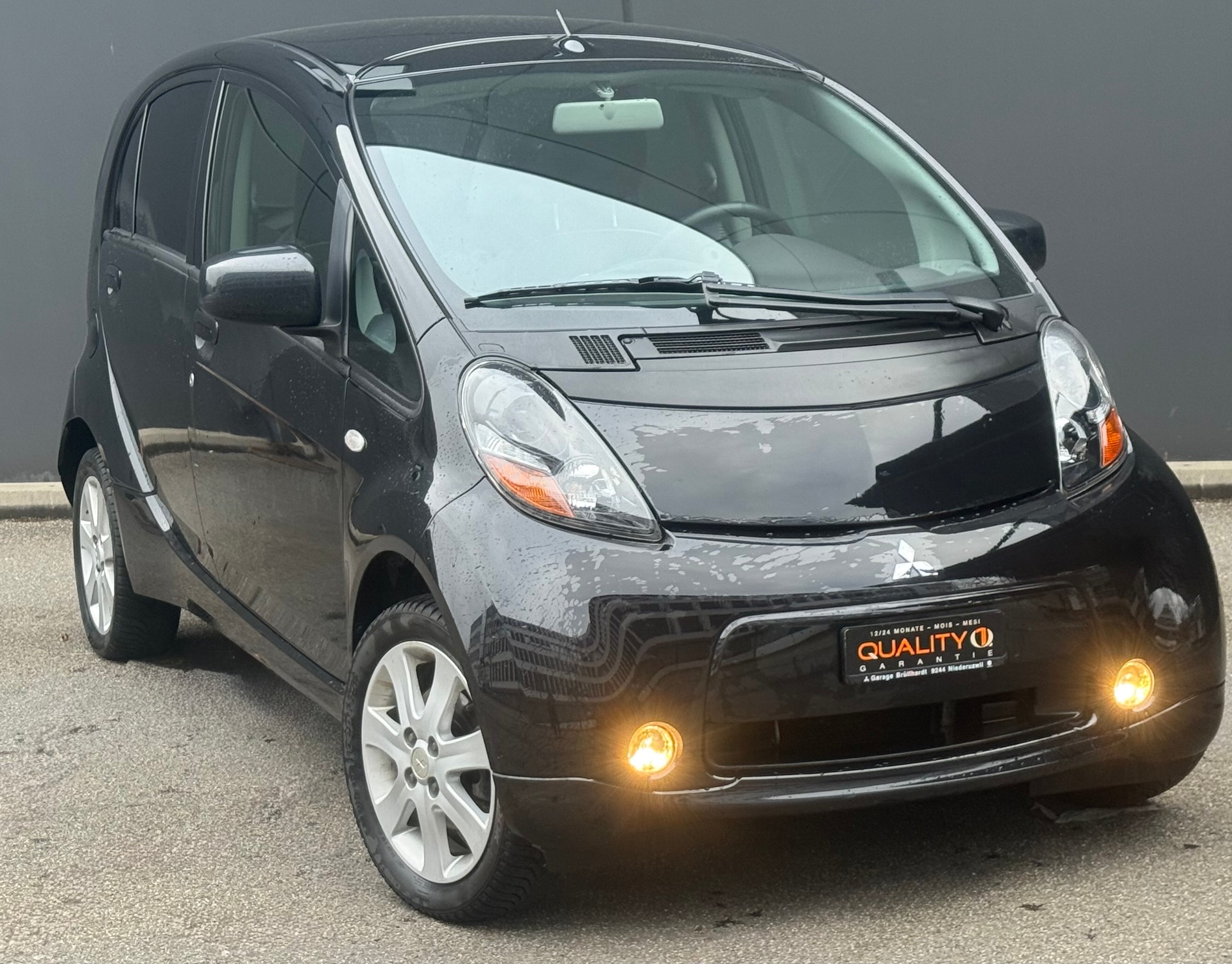 MITSUBISHI i MiEV-image-1