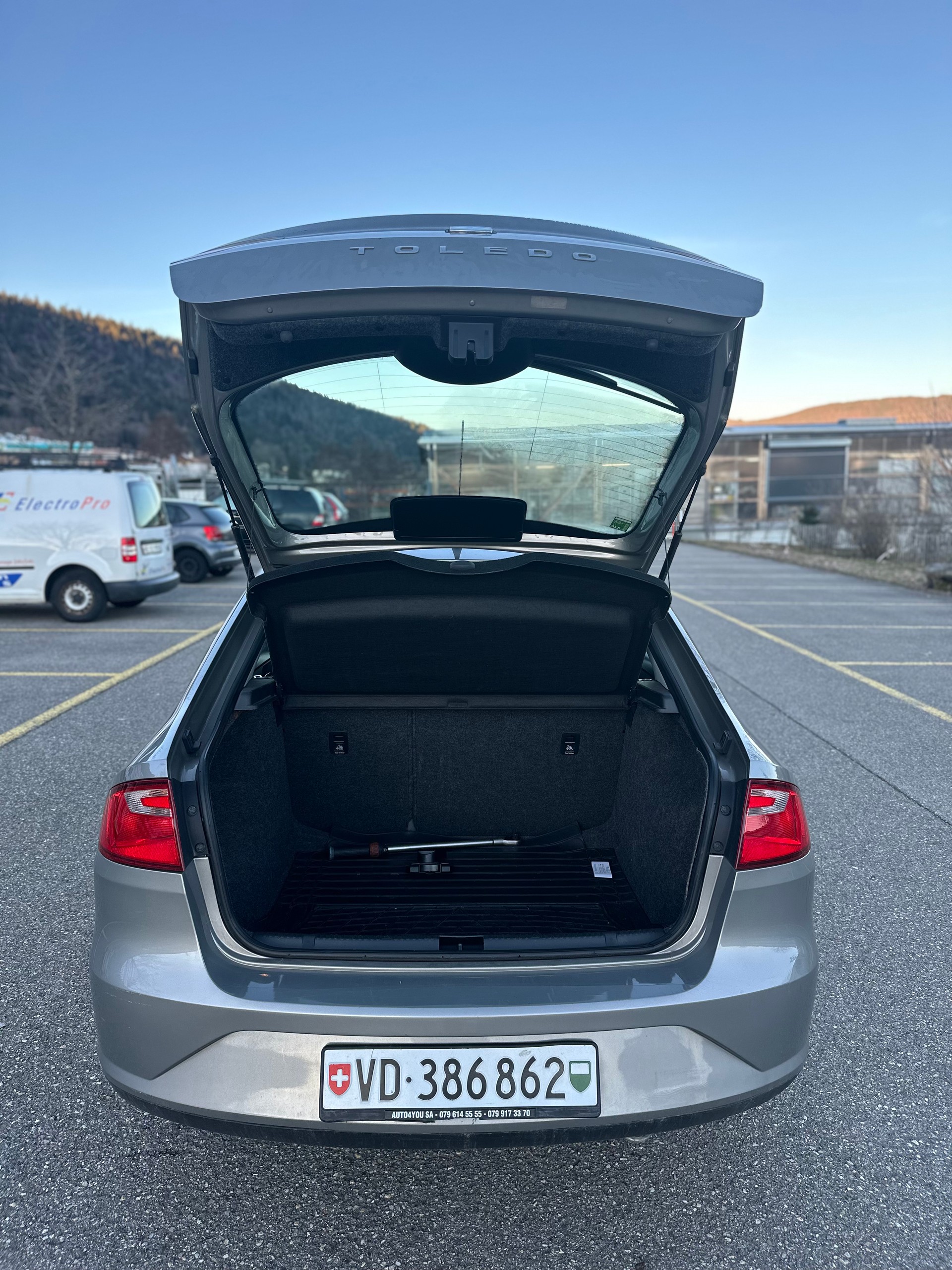 SEAT Toledo 1.4 TSI Reference DSG-image-3