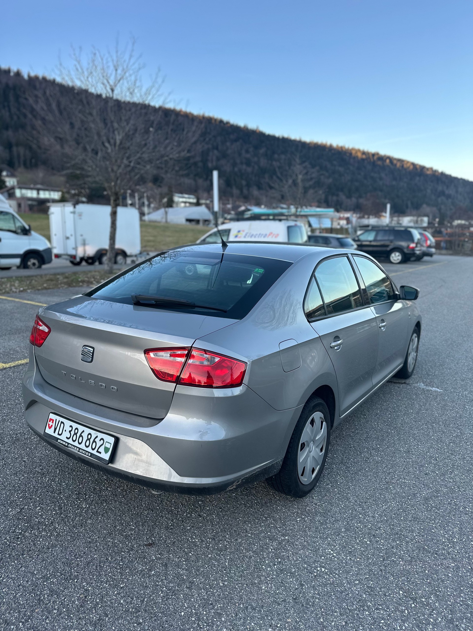 SEAT Toledo 1.4 TSI Reference DSG-image-2