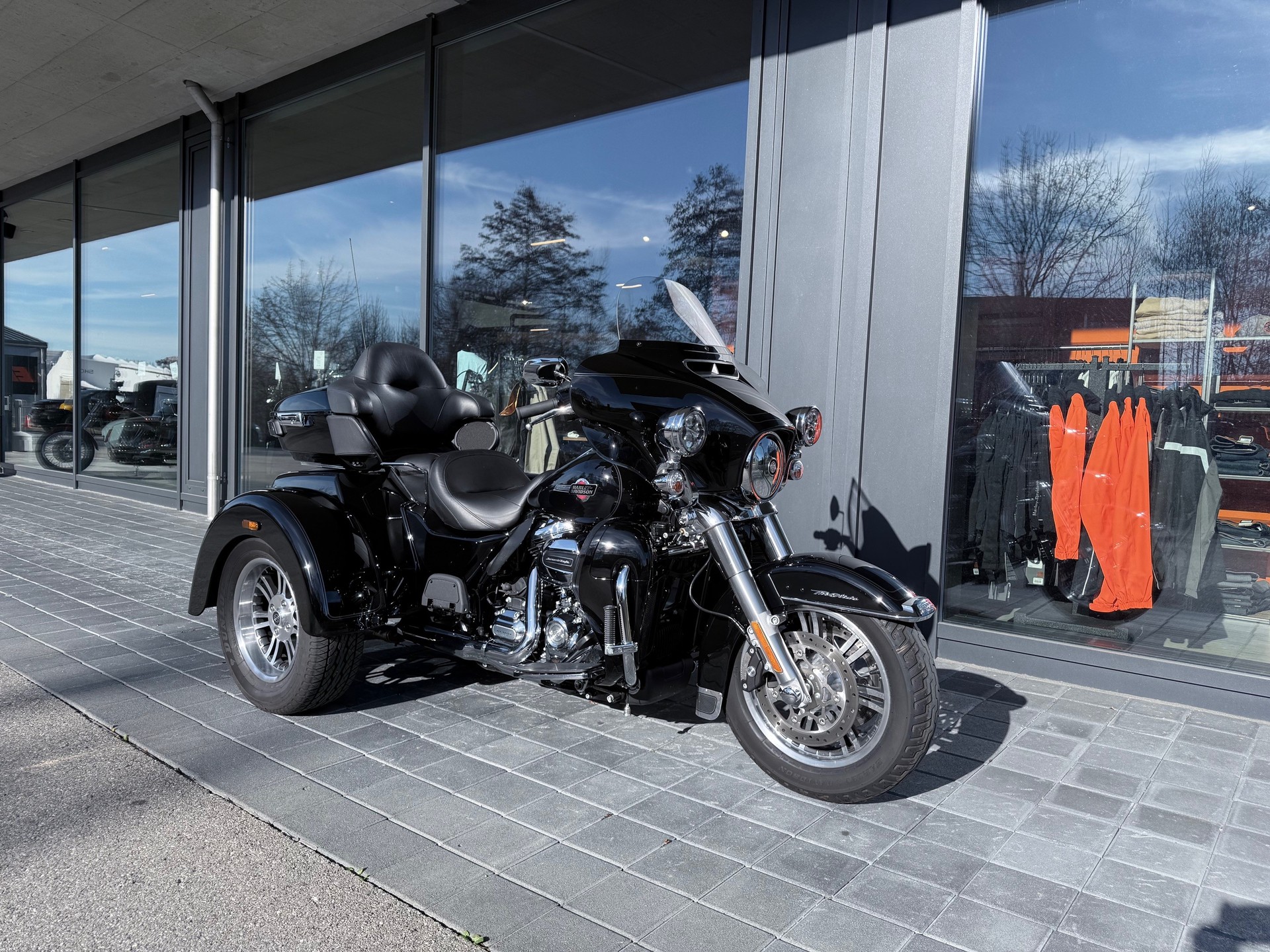 HARLEY-DAVIDSON FLHTCUTG Tri Glide Ultra 114