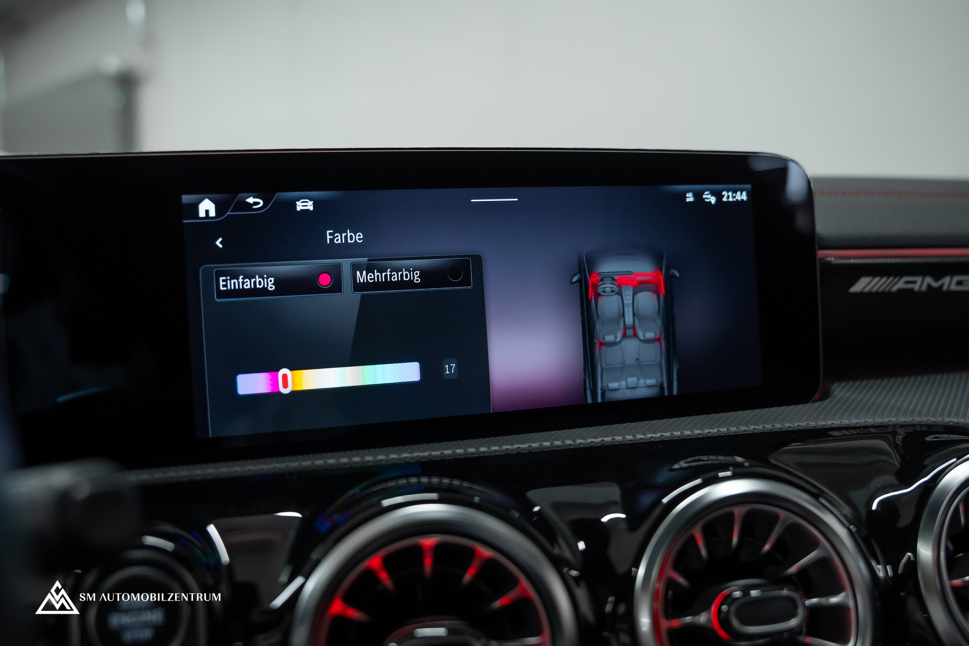 MERCEDES-BENZ CLA 35 AMG 4matic / Head-Up / 360° / Panorama-image-37