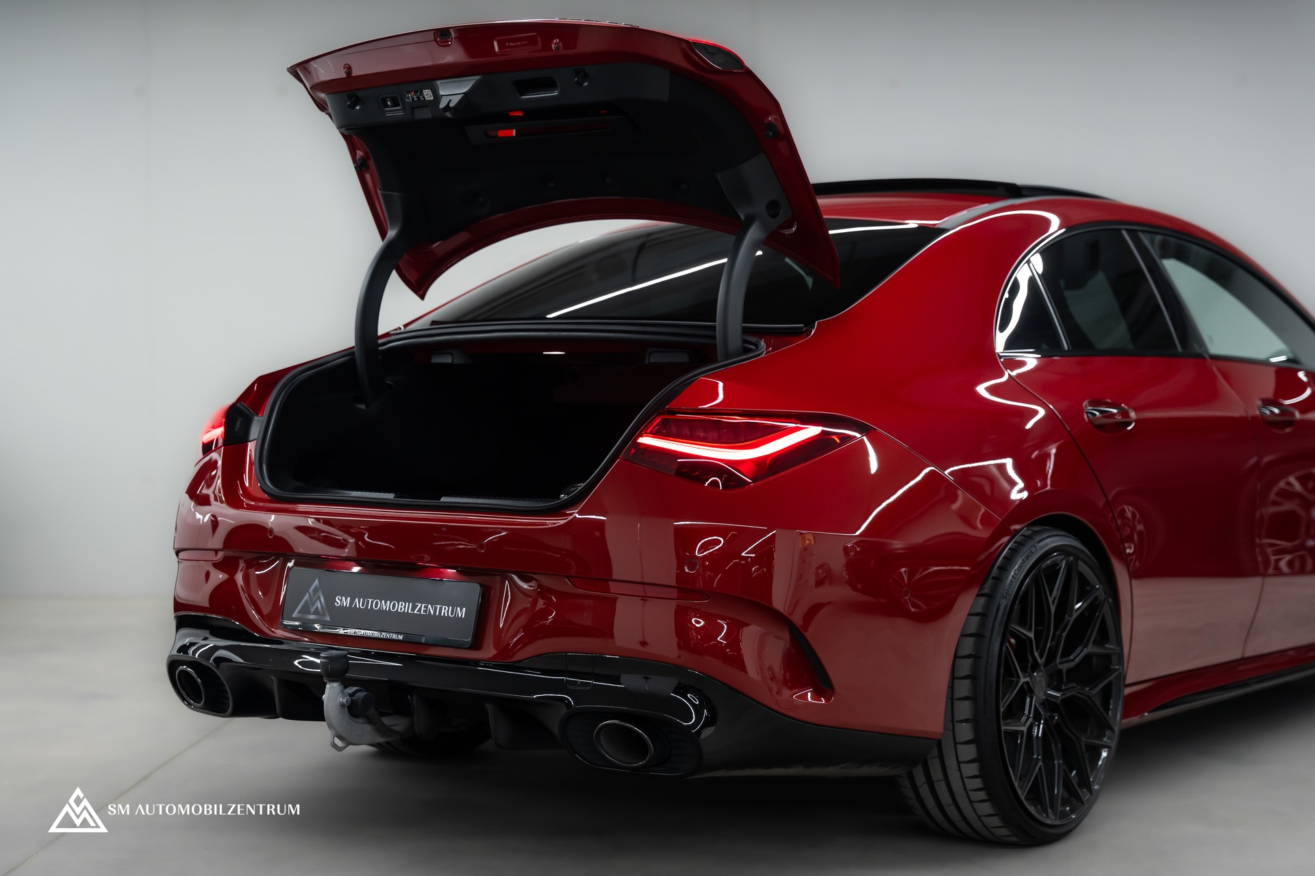MERCEDES-BENZ CLA 35 AMG 4matic / Head-Up / 360° / Panorama-image-11