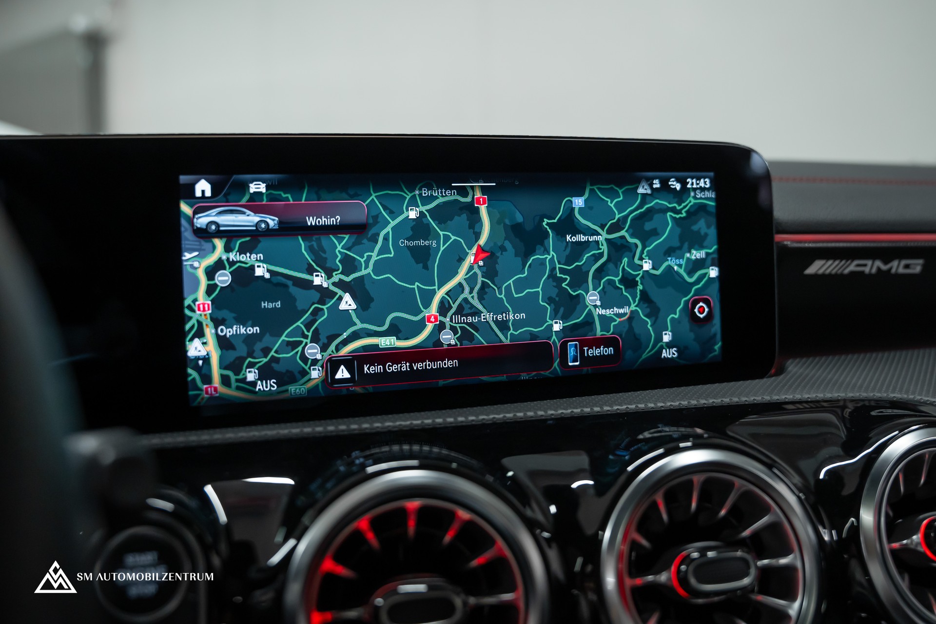 MERCEDES-BENZ CLA 35 AMG 4matic / Head-Up / 360° / Panorama-image-34
