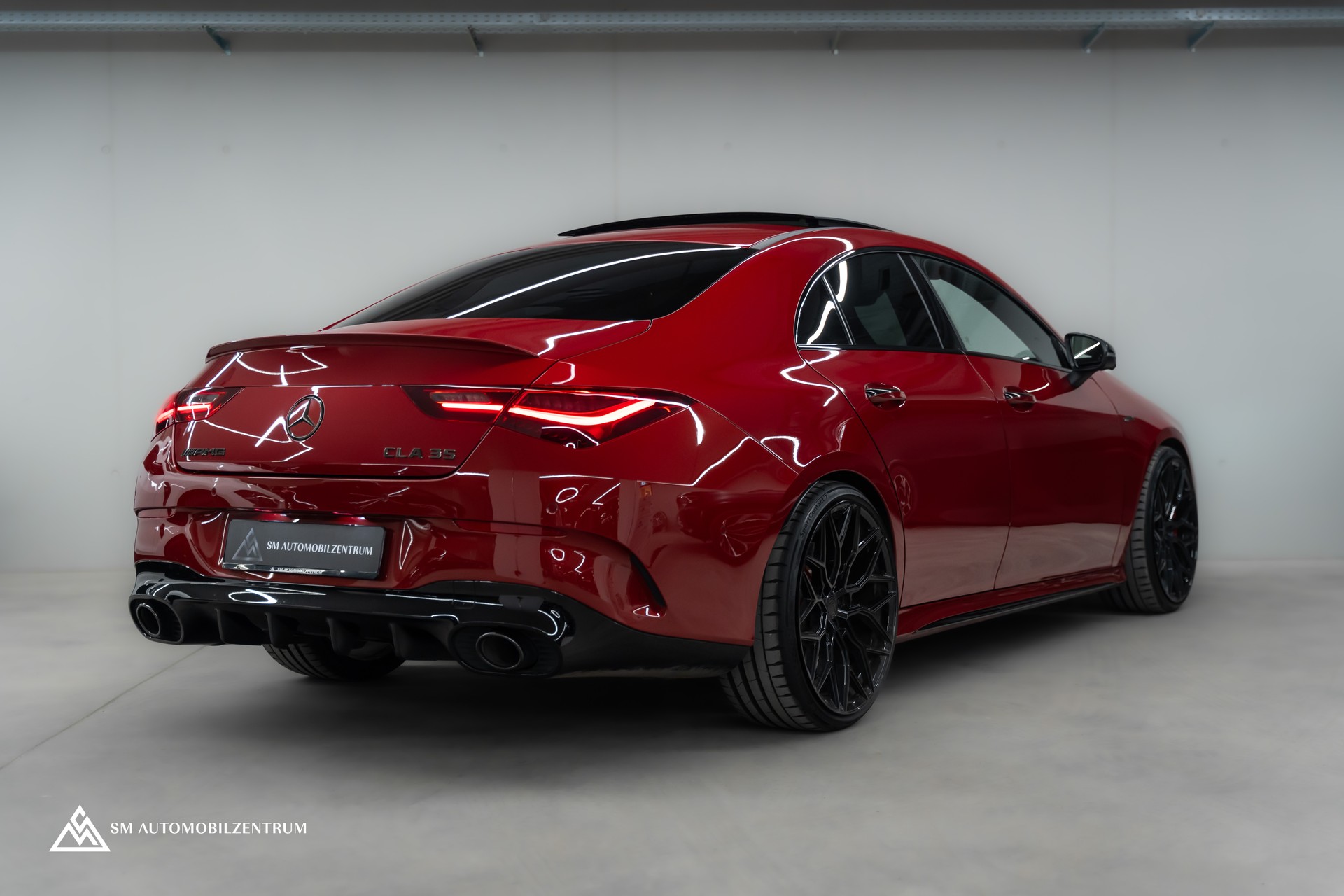 MERCEDES-BENZ CLA 35 AMG 4matic / Head-Up / 360° / Panorama-image-7