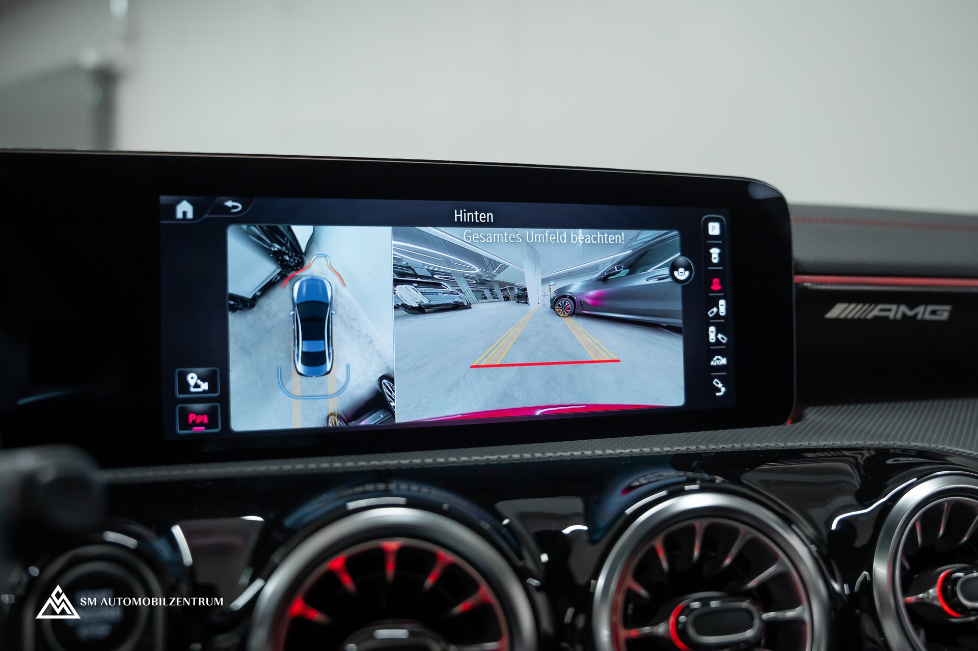 MERCEDES-BENZ CLA 35 AMG 4matic / Head-Up / 360° / Panorama-image-32