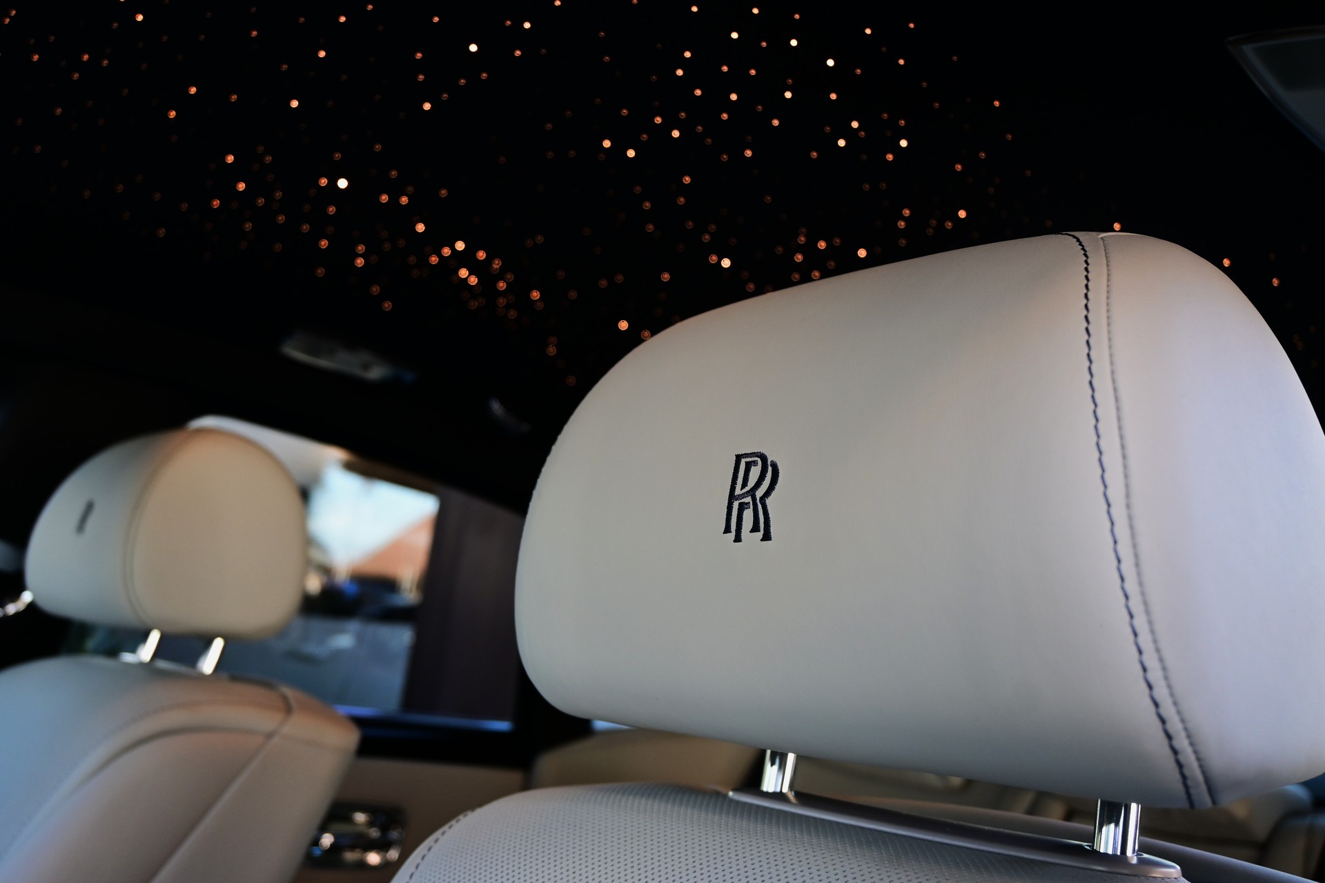 ROLLS-ROYCE Ghost 6.6 V12 *Facelift* HUD*Sternenhimmel*Nightvision*-image-14