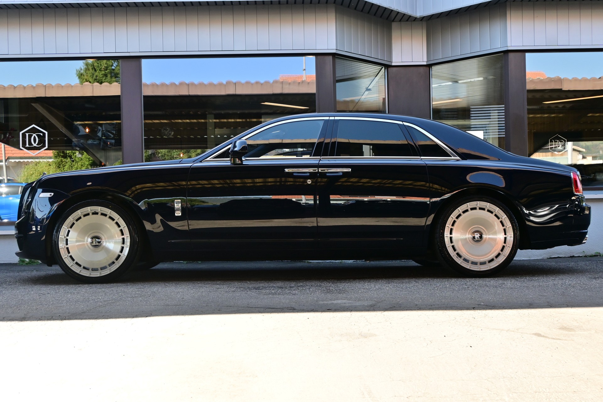 ROLLS-ROYCE Ghost 6.6 V12 *Facelift* HUD*Sternenhimmel*Nightvision*-showroom-element-3