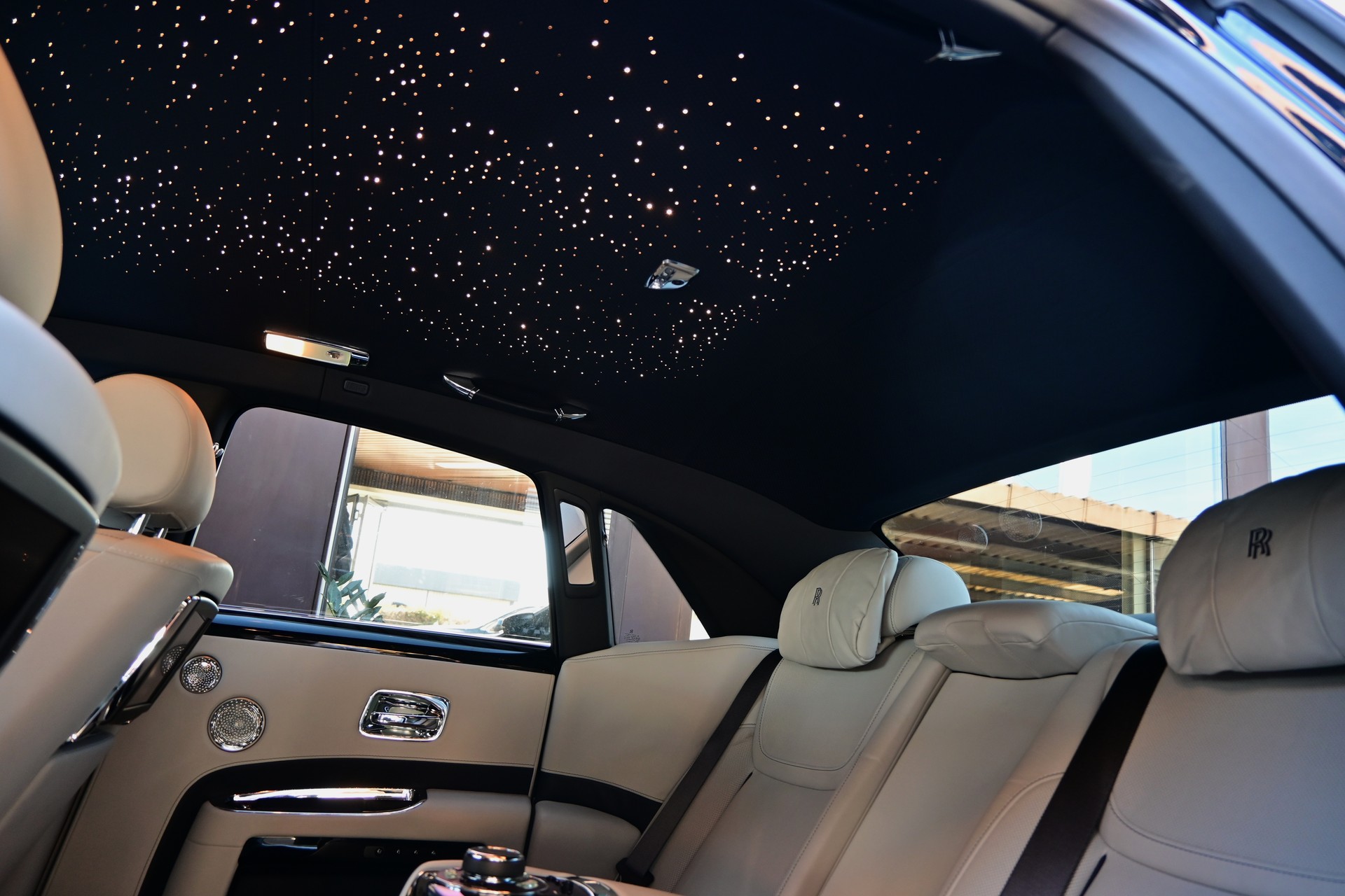ROLLS-ROYCE Ghost 6.6 V12 *Facelift*-image-24