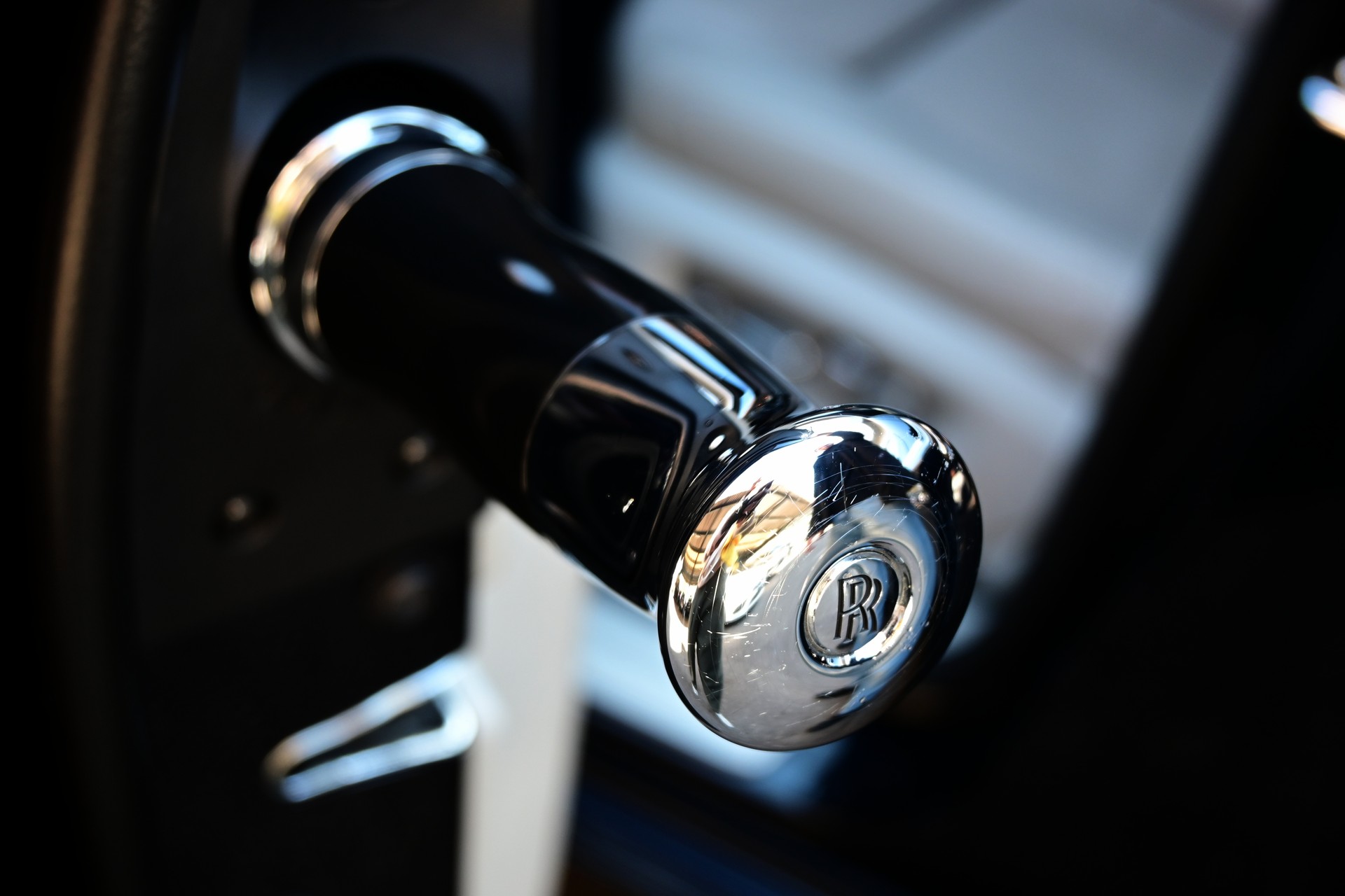 ROLLS-ROYCE Ghost 6.6 V12 *Facelift*-image-28