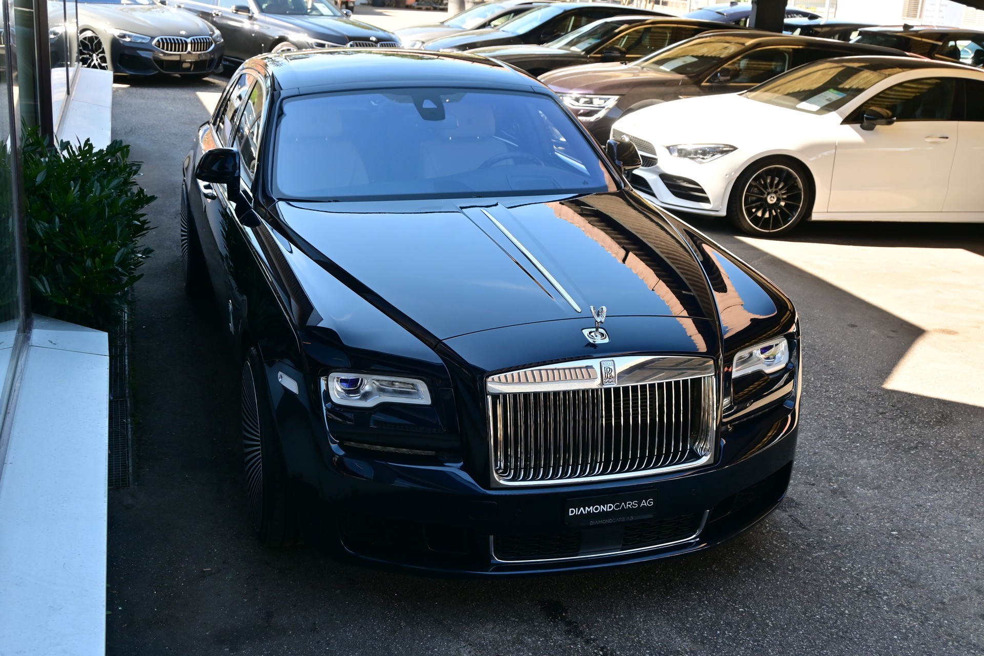 ROLLS-ROYCE Ghost 6.6 V12 *Facelift*-showroom-element-1