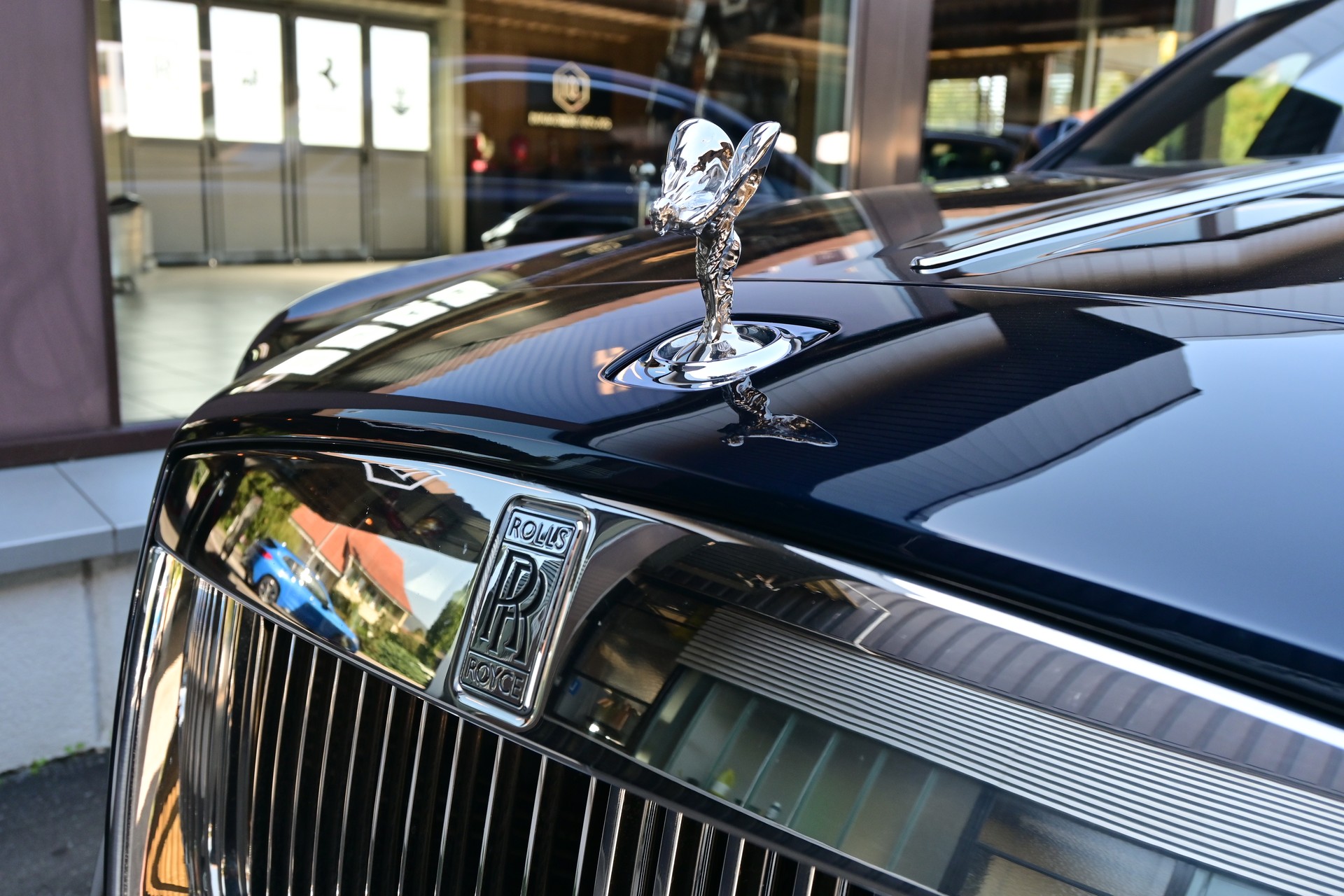 ROLLS-ROYCE Ghost 6.6 V12 *Facelift* HUD*Sternenhimmel*Nightvision*-image-8