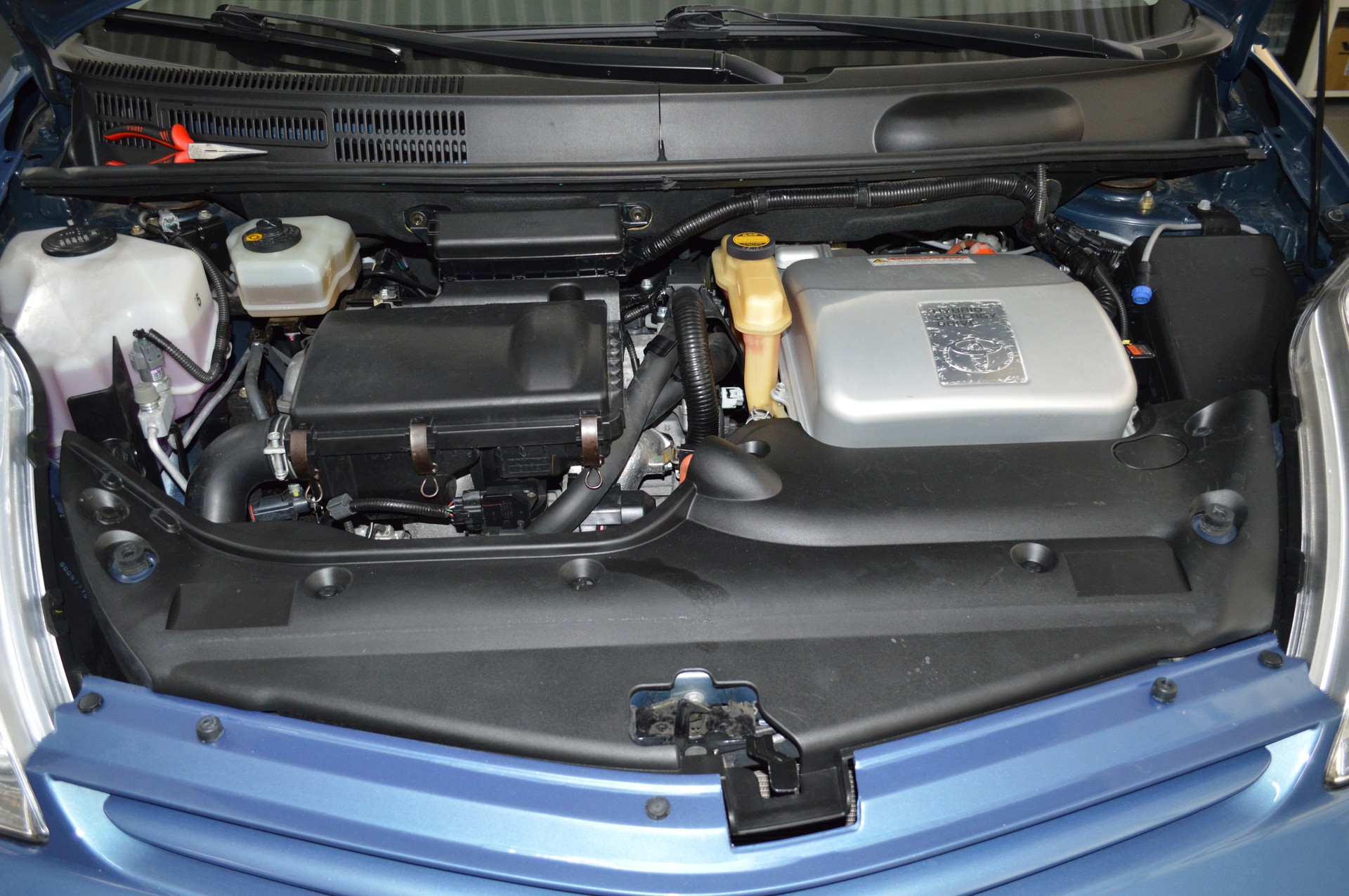TOYOTA Prius 1.5 16V Hybrid-image-13