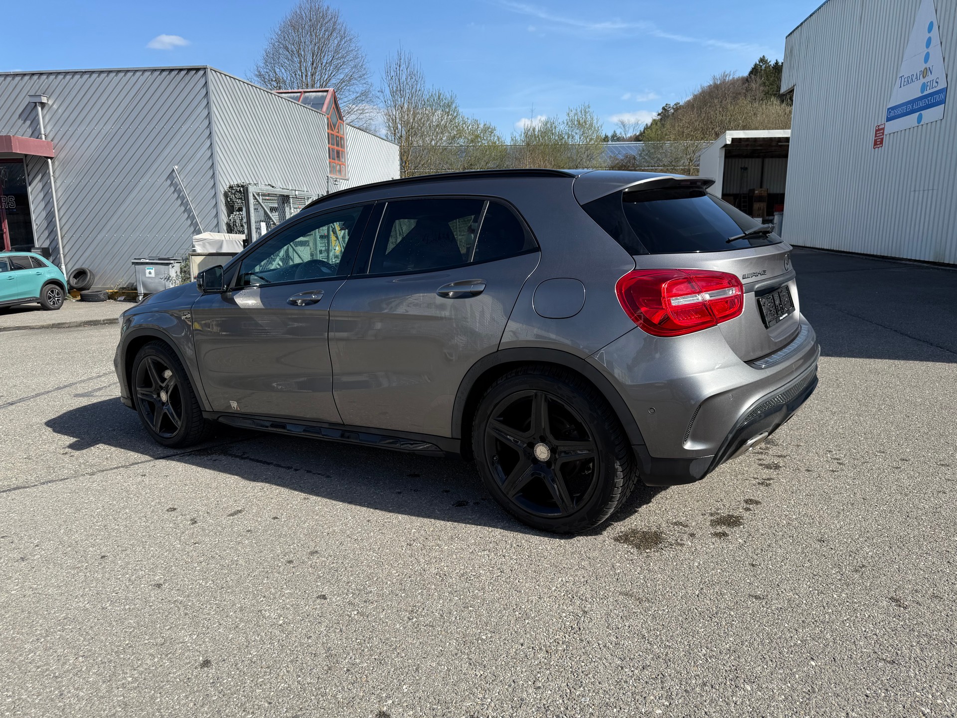 MERCEDES-BENZ GLA 250 4Matic 7G-DCT-image-5