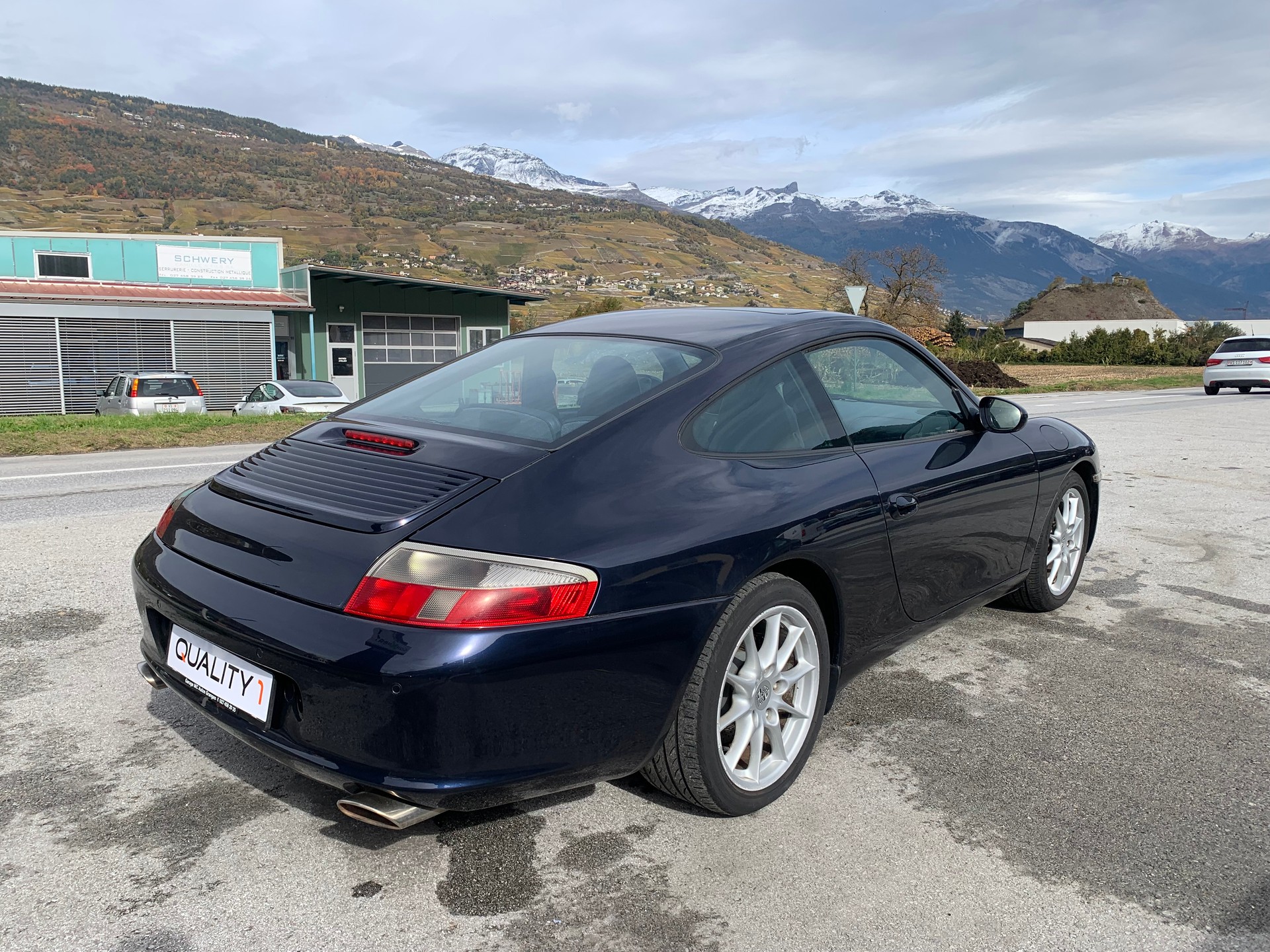 PORSCHE 911 Carrera coupé-image-9