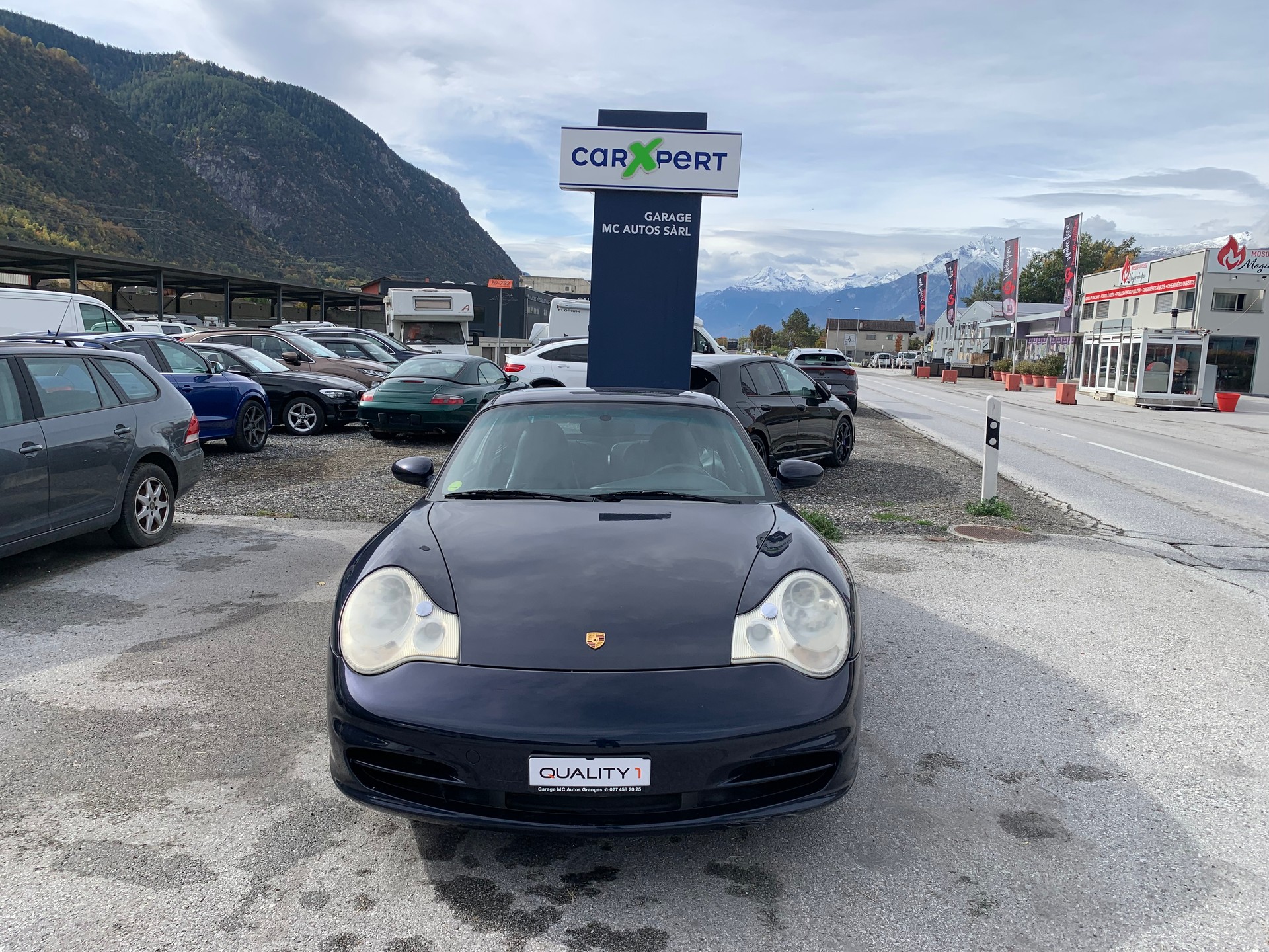 PORSCHE 911 Carrera coupé-showroom-element-2