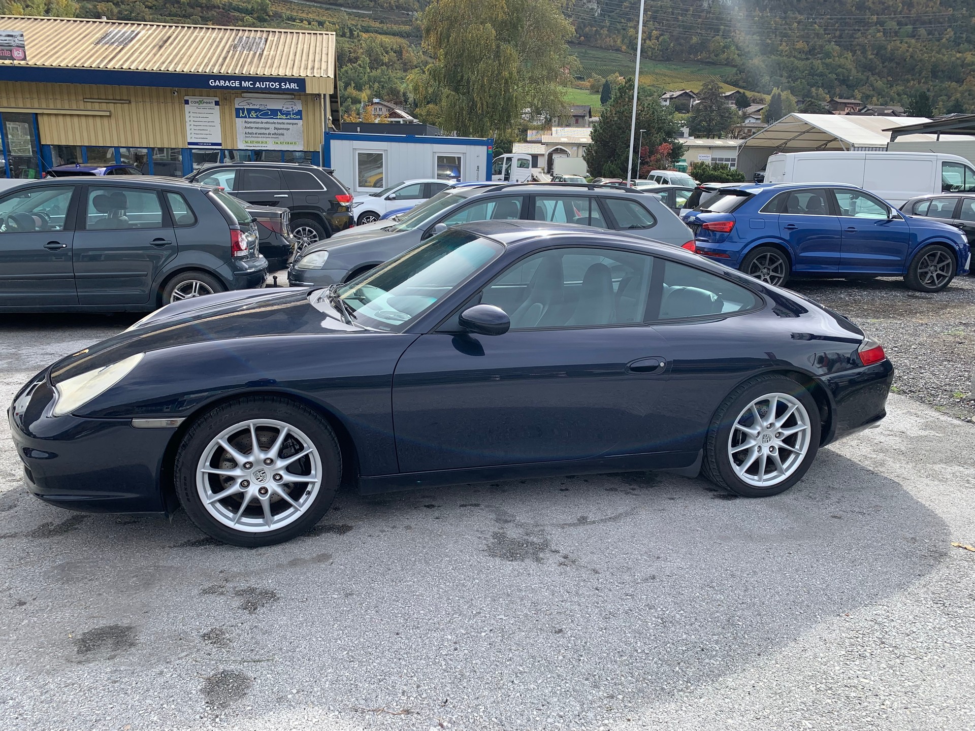 PORSCHE 911 Carrera coupé-image-7