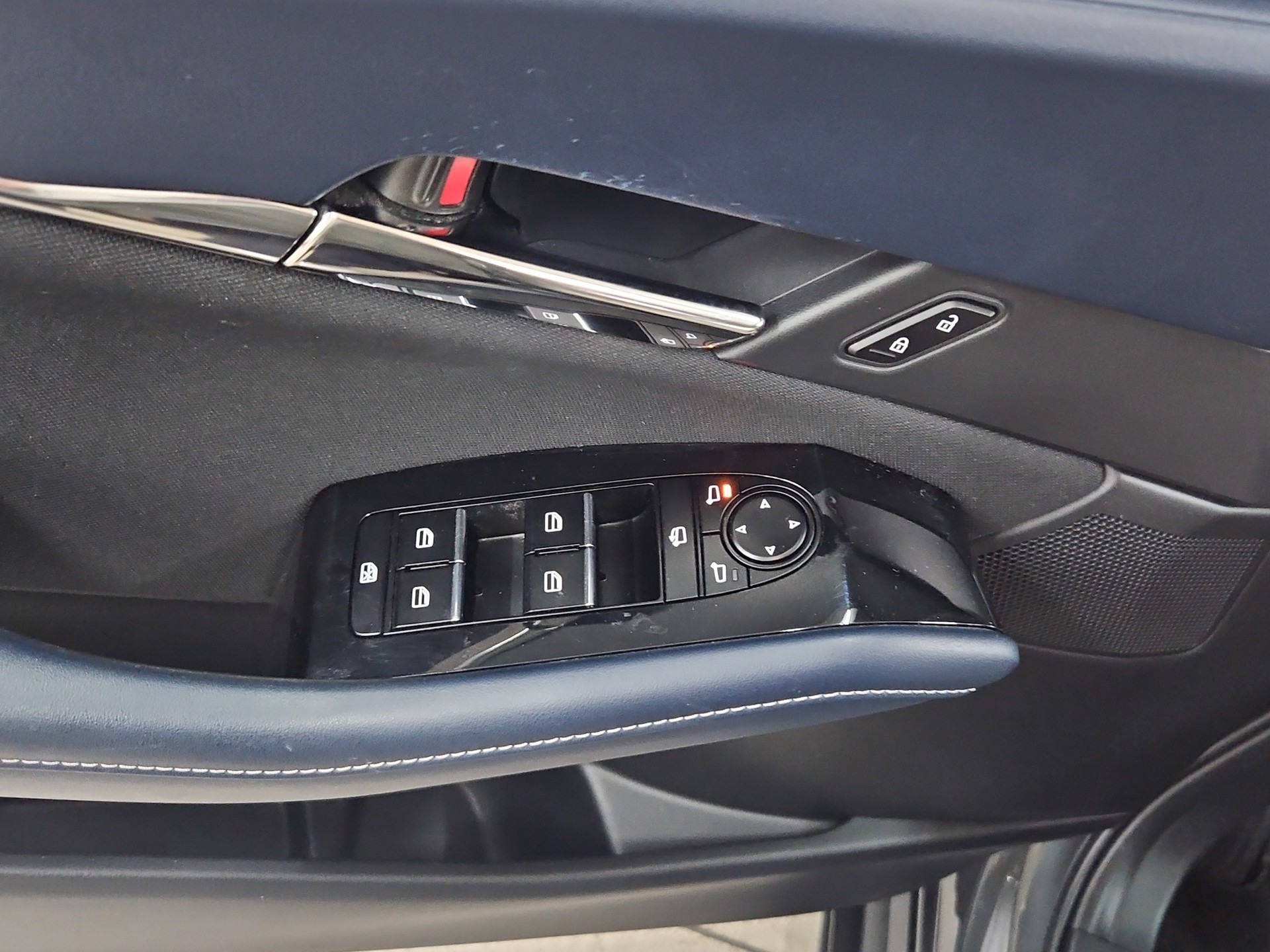MAZDA CX-30 SKYACTIV-G M Hybrid 122 Revolution AWD Automat-image-19