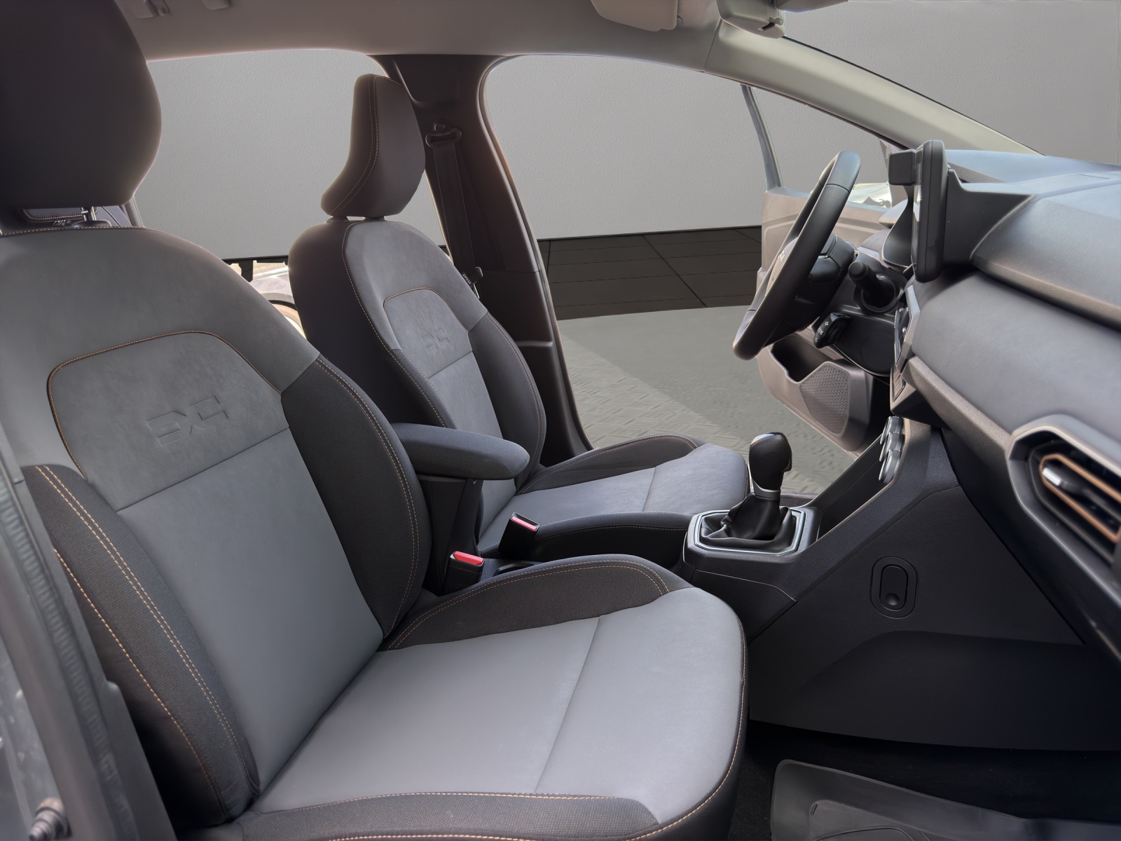 DACIA Jogger HEV 140 Extreme+-image-16