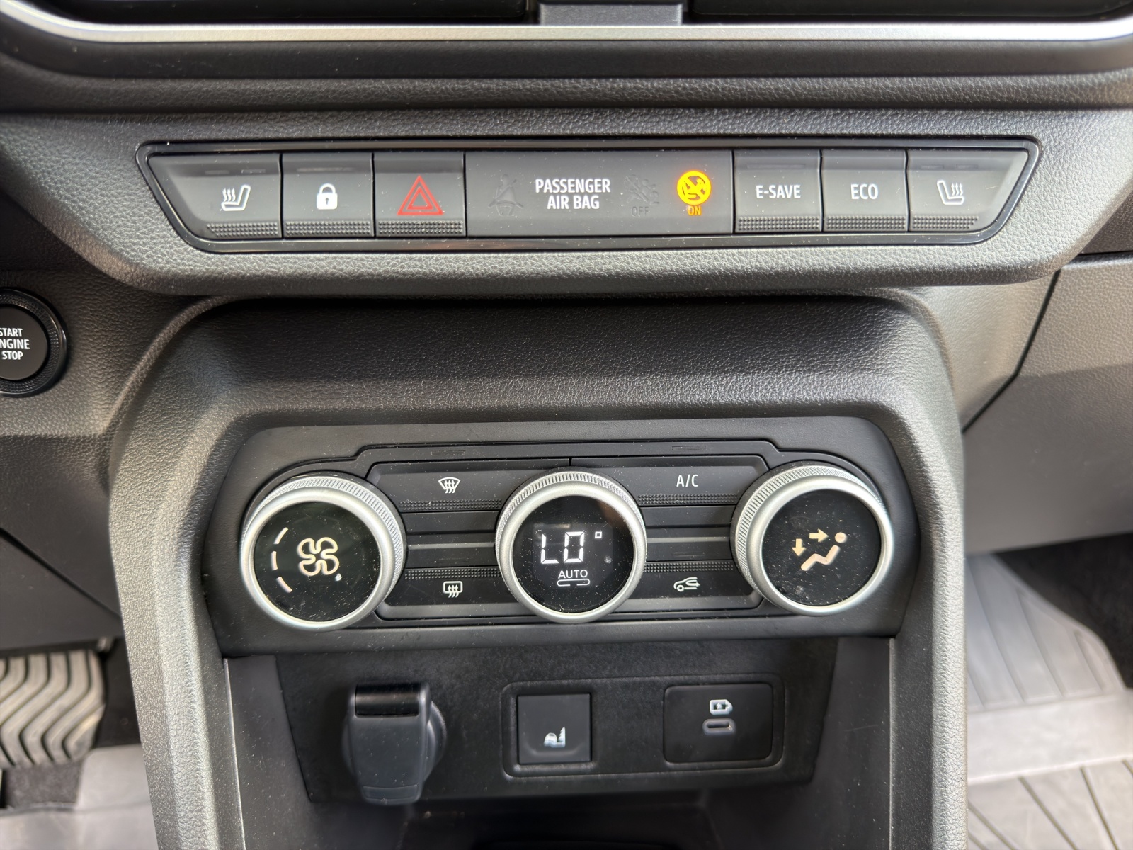 DACIA Jogger HEV 140 Extreme+-image-15