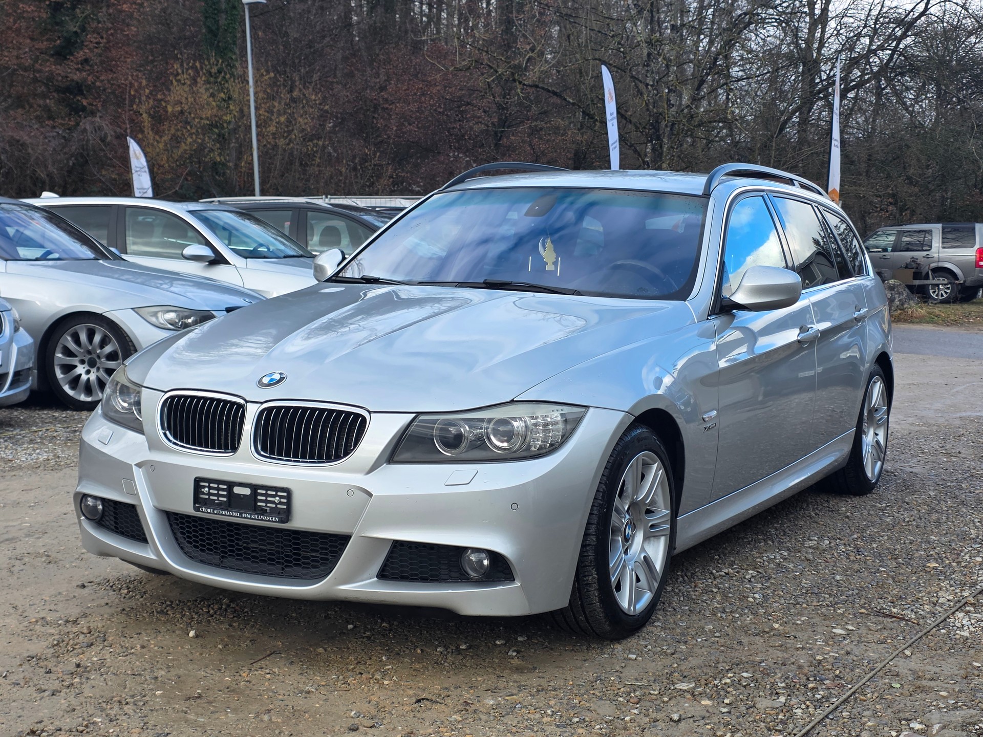 BMW 330i xDrive Touring Steptronic / M-Paket / Frisch ab MFK / Frisch ab Service / Garantie / Lieferung Inklusive