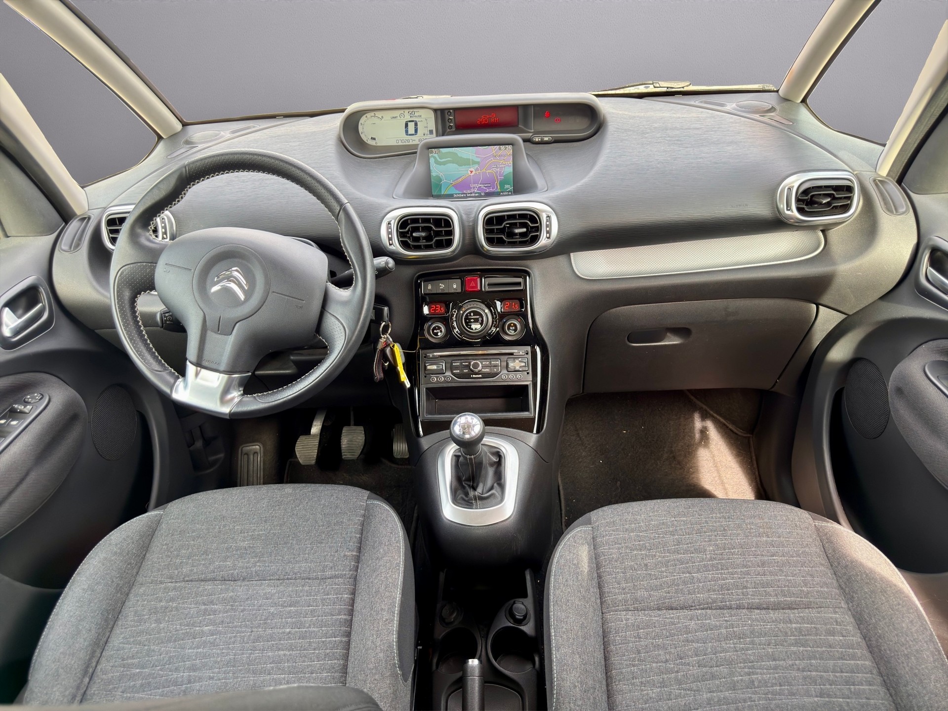 CITROEN C3 Picasso 1.6 BlueHDi Exclusive-image-13