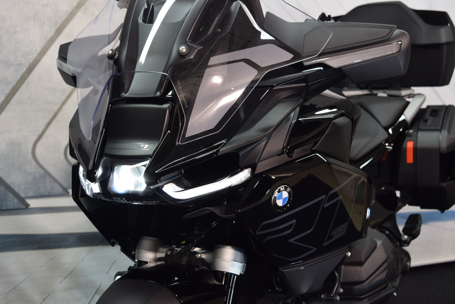BMW R 1300 RT Triple Black ASA - inkl. BOXER PRÄMIE-image-9