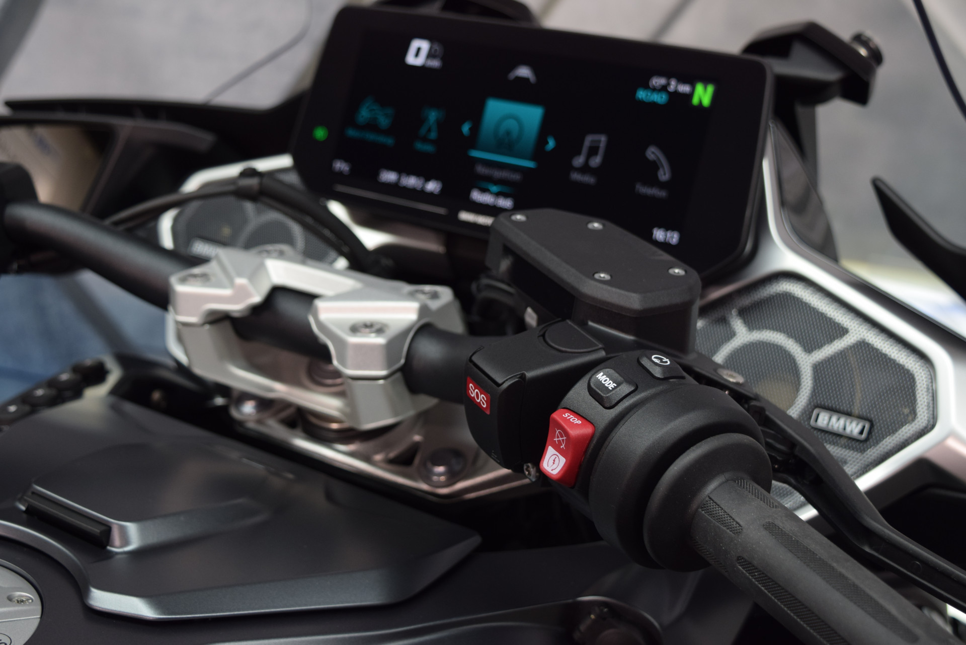 BMW R 1300 RT Triple Black ASA - inkl. BOXER PRÄMIE-image-7