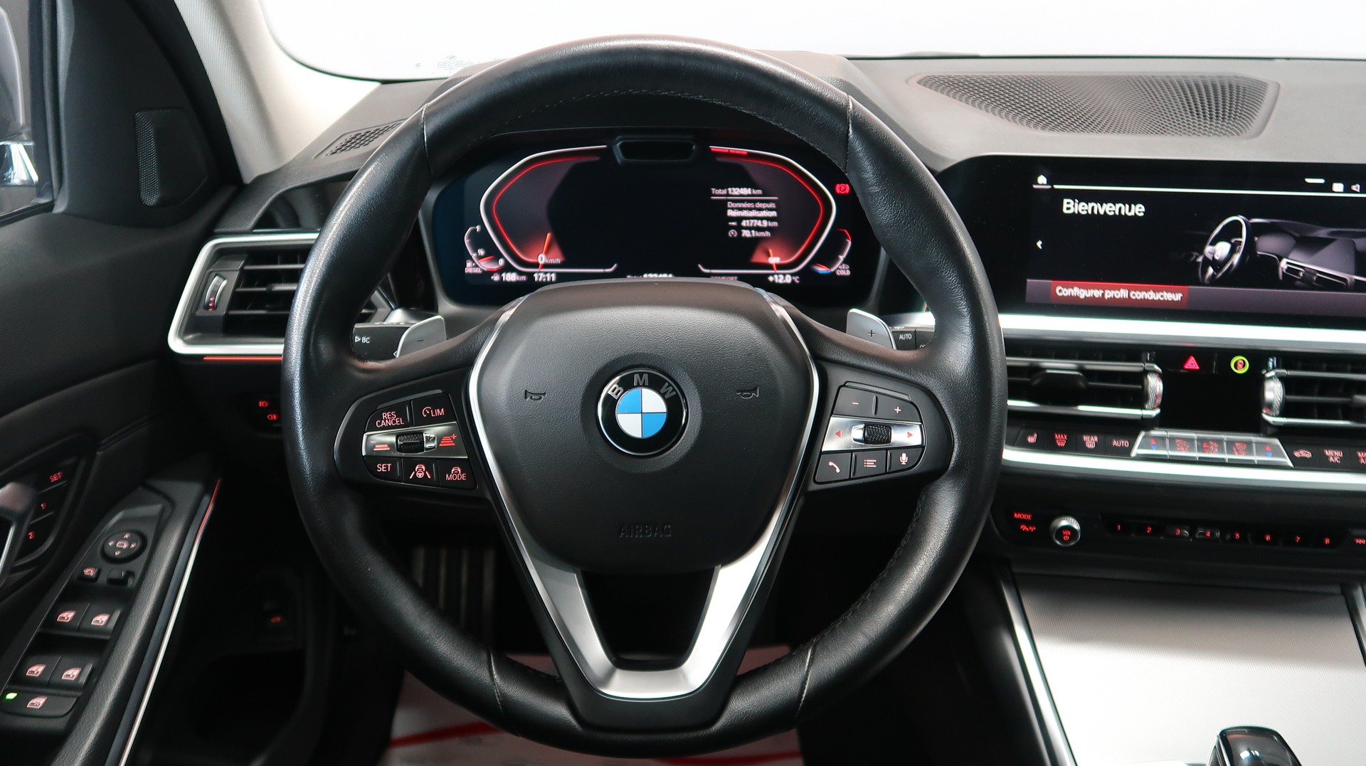 BMW 320d xDrive 48V Touring Sport Line / MFK / CH / GARANTIE-image-24
