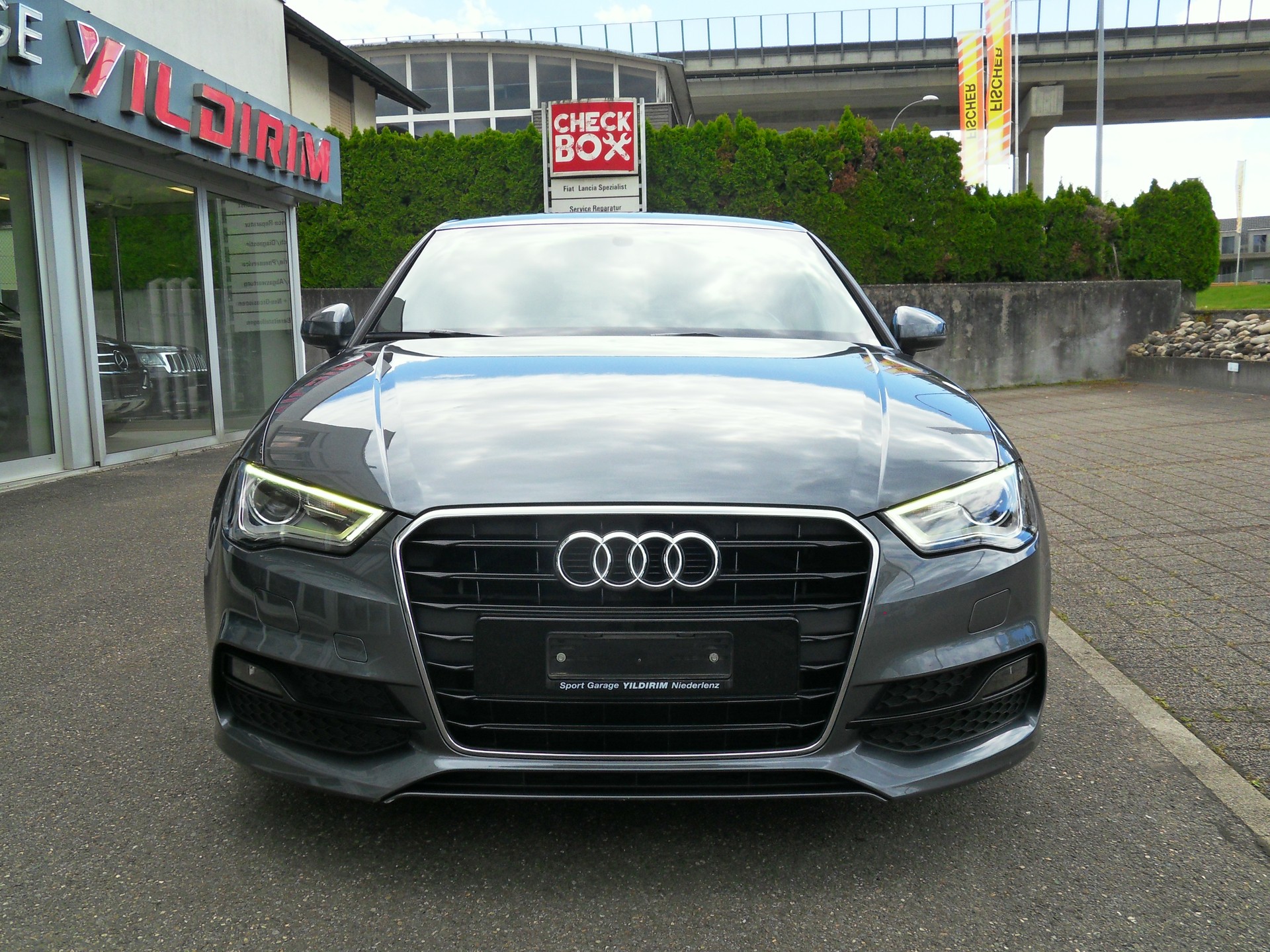 AUDI A3 Limousine 1.4 TFSI Ambiente S-tronic-showroom-element-1