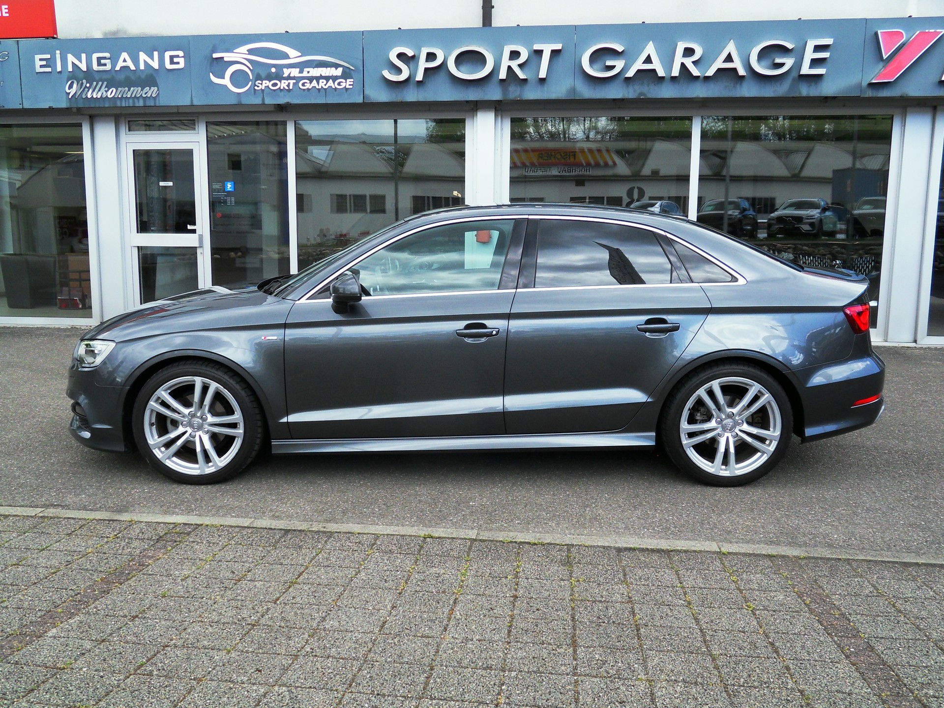 AUDI A3 Limousine 1.4 TFSI Ambiente S-tronic-image-9