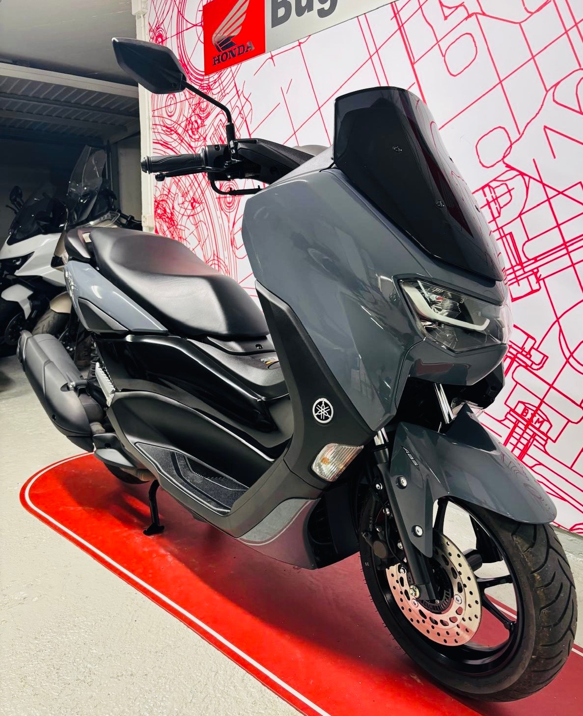 YAMAHA N-Max GPD 125-image-1